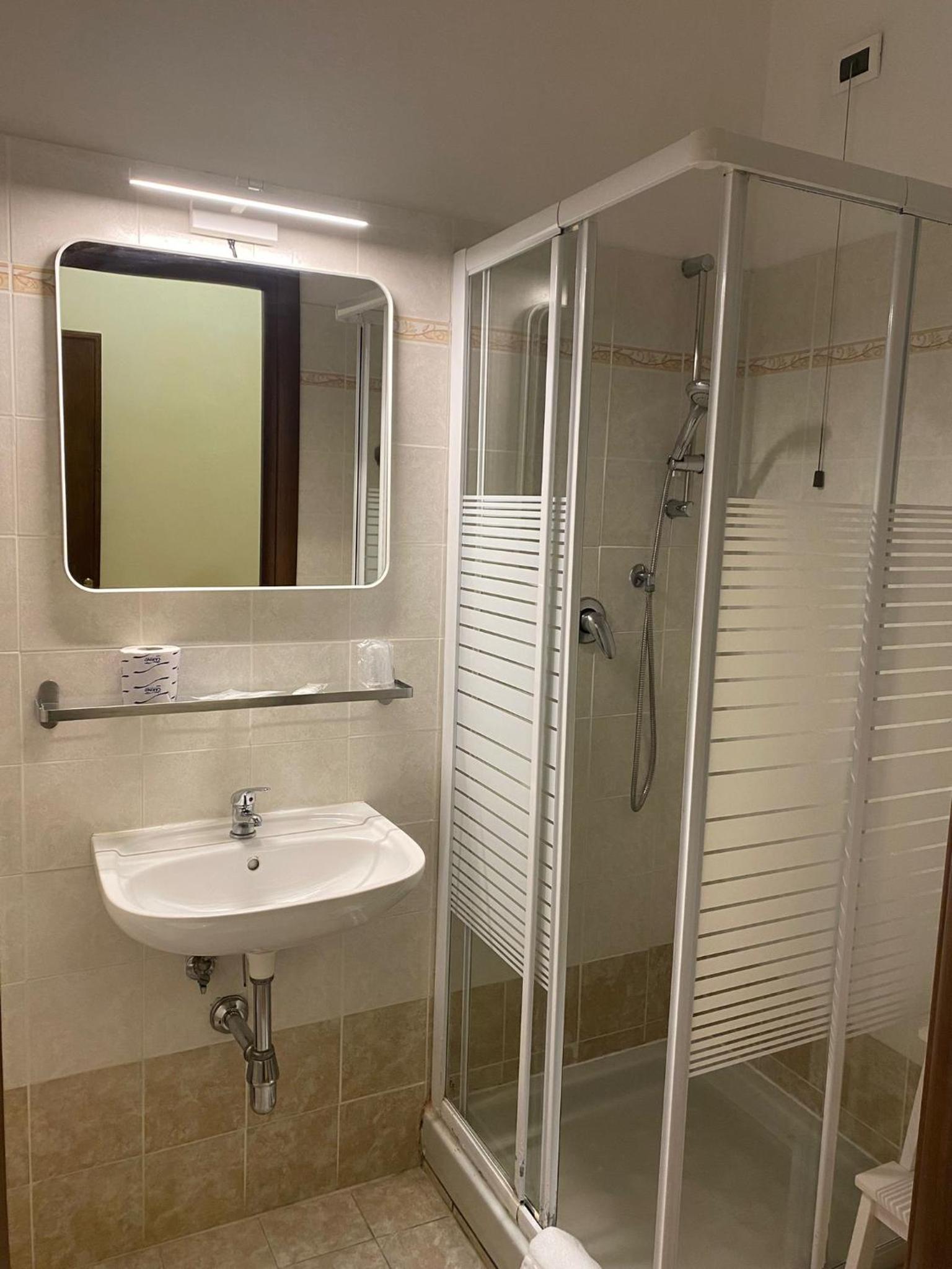 Standard Single Room photo 3