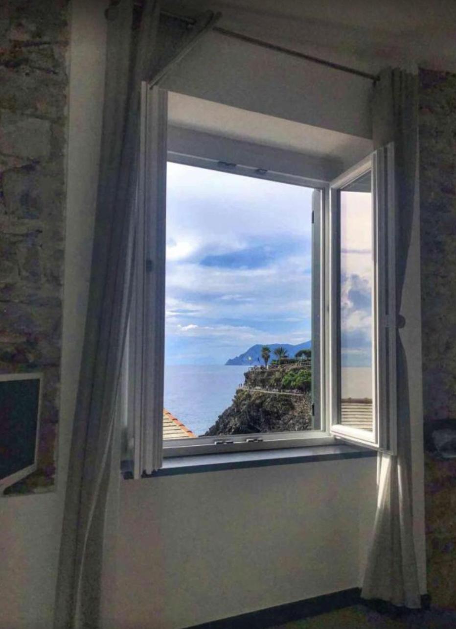 Quadruple Room with Balcony and Sea View photo 2