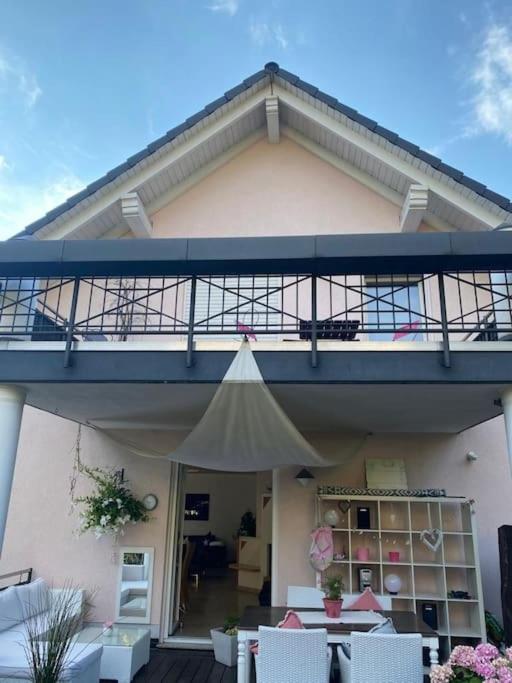 Three-Bedroom House photo 2