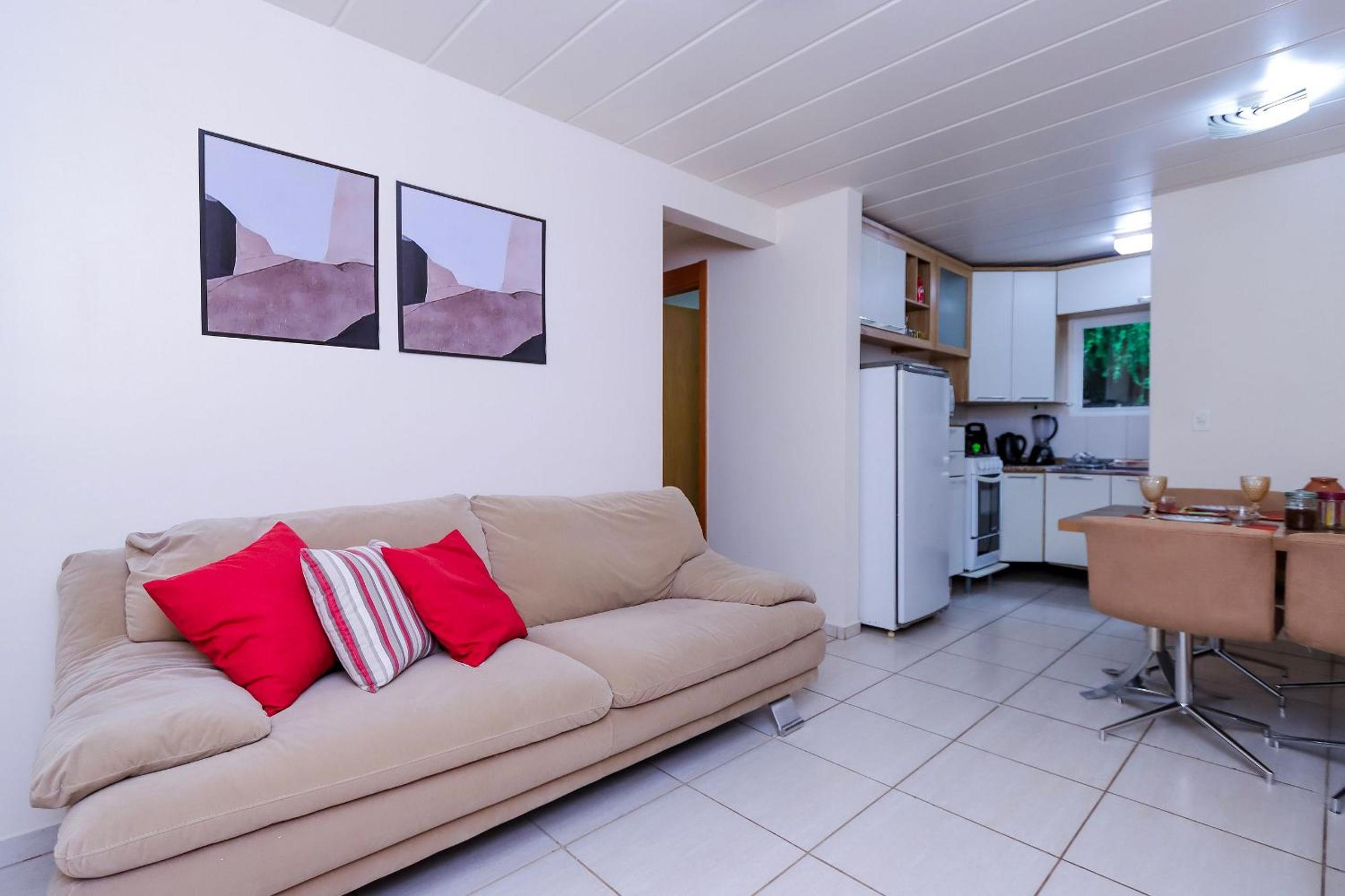 Apartment photo 2