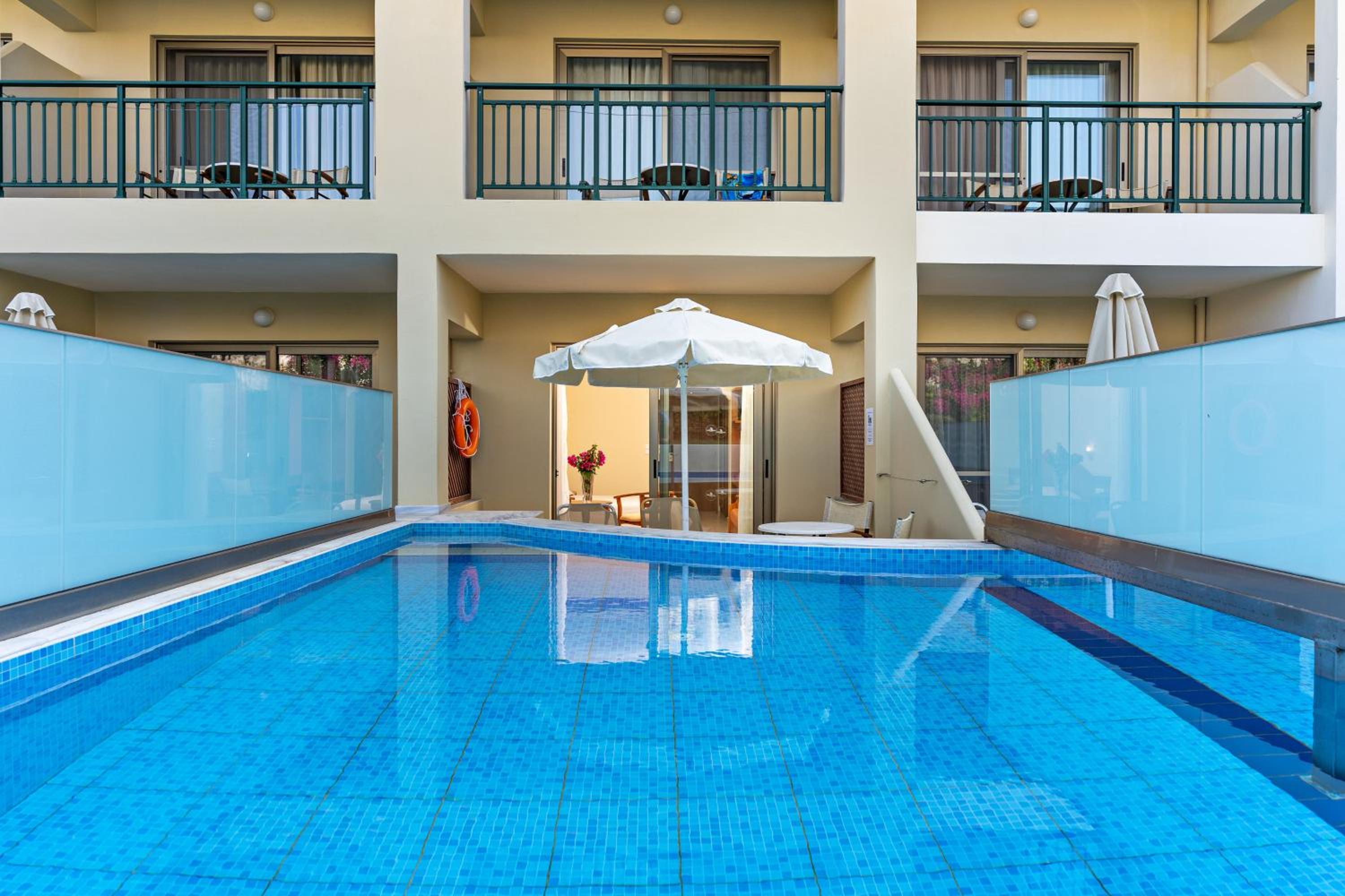 Superior Double Room with Private Pool photo 2