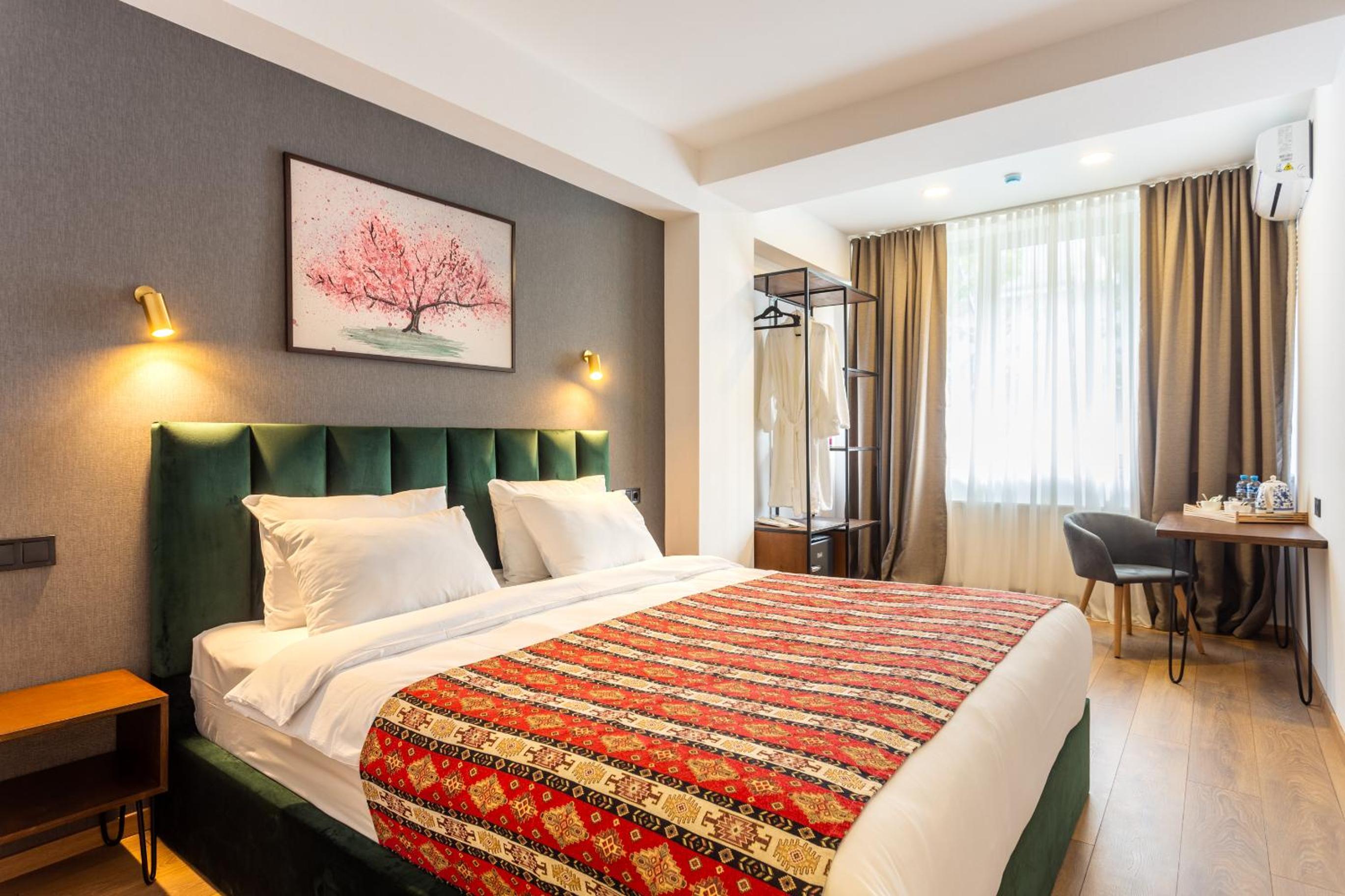 Double Room - Photo 1