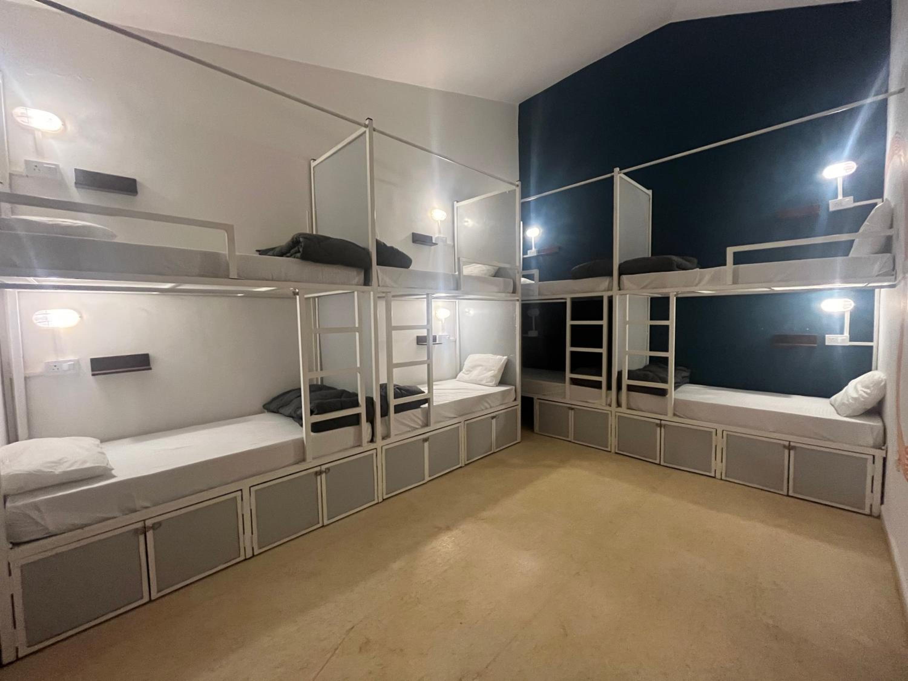 Bed in Superior 8Bed Mixed Ensuite photo 3
