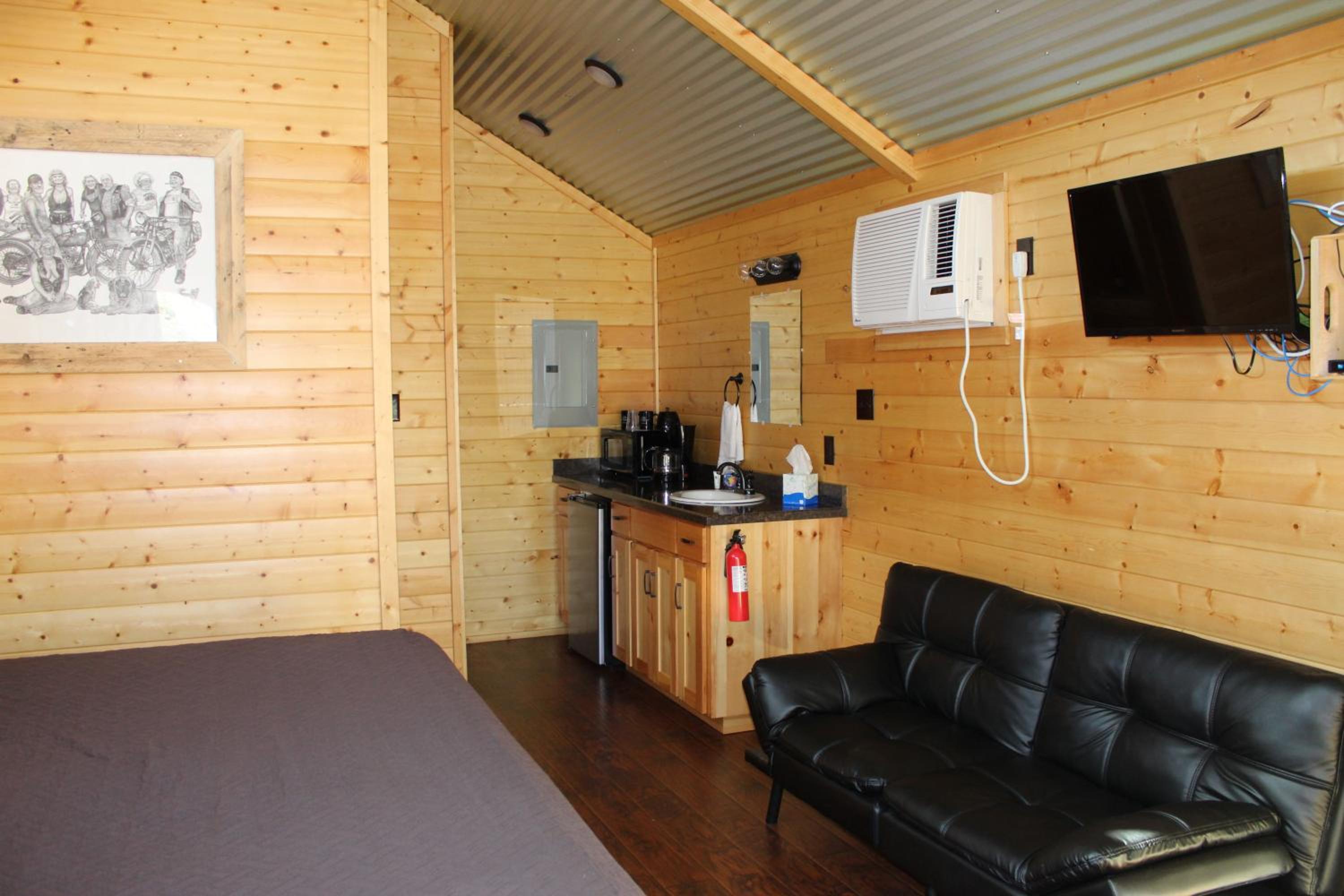 Cabin 1 photo 1