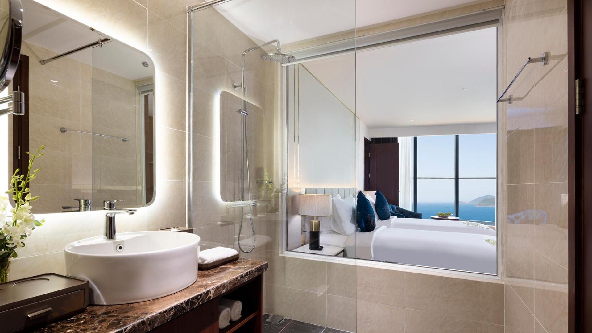 Premier Twin Room - Photo 4