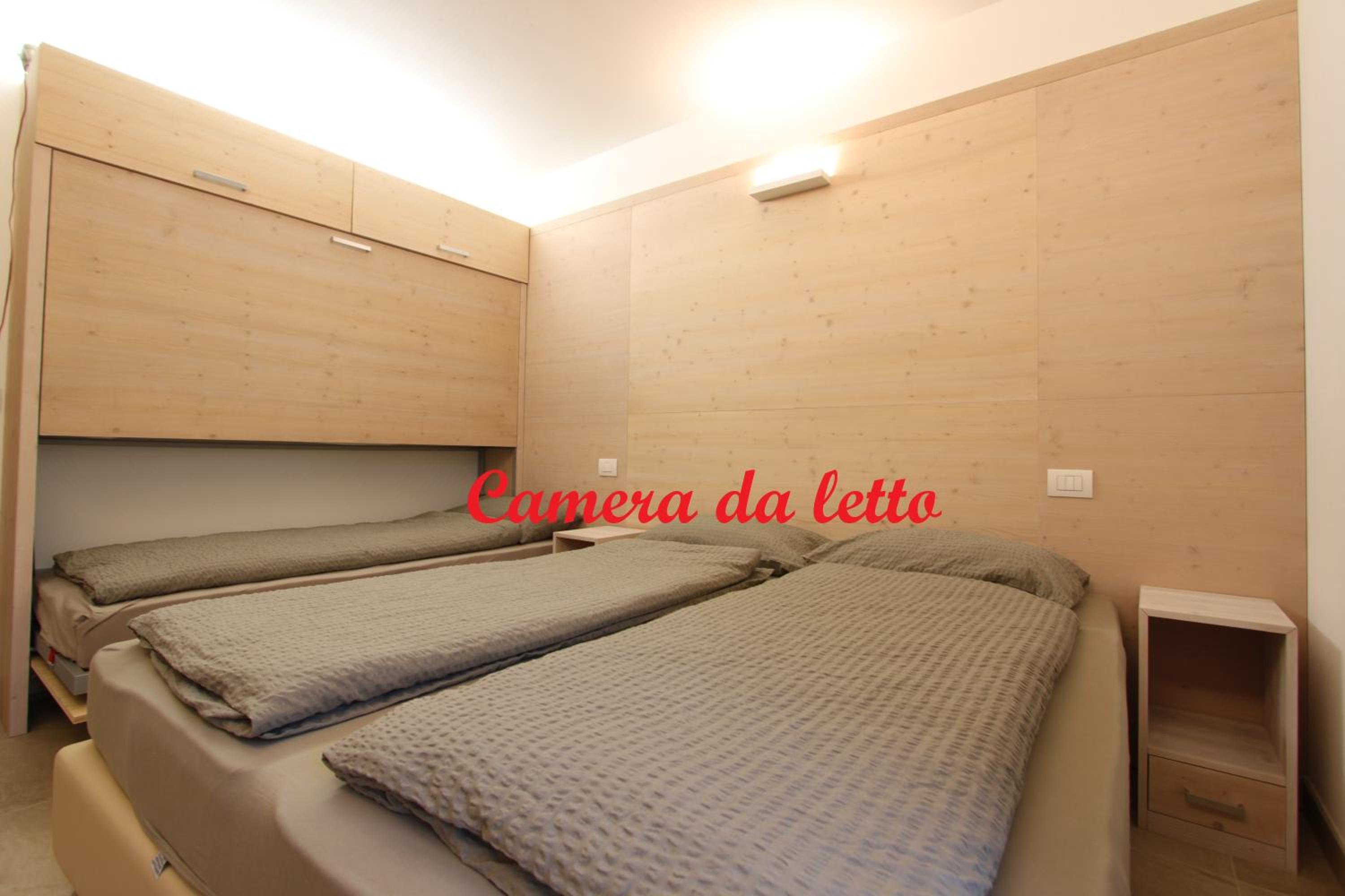 Superior One-Bedroom Apartment (6 Adults) photo 3