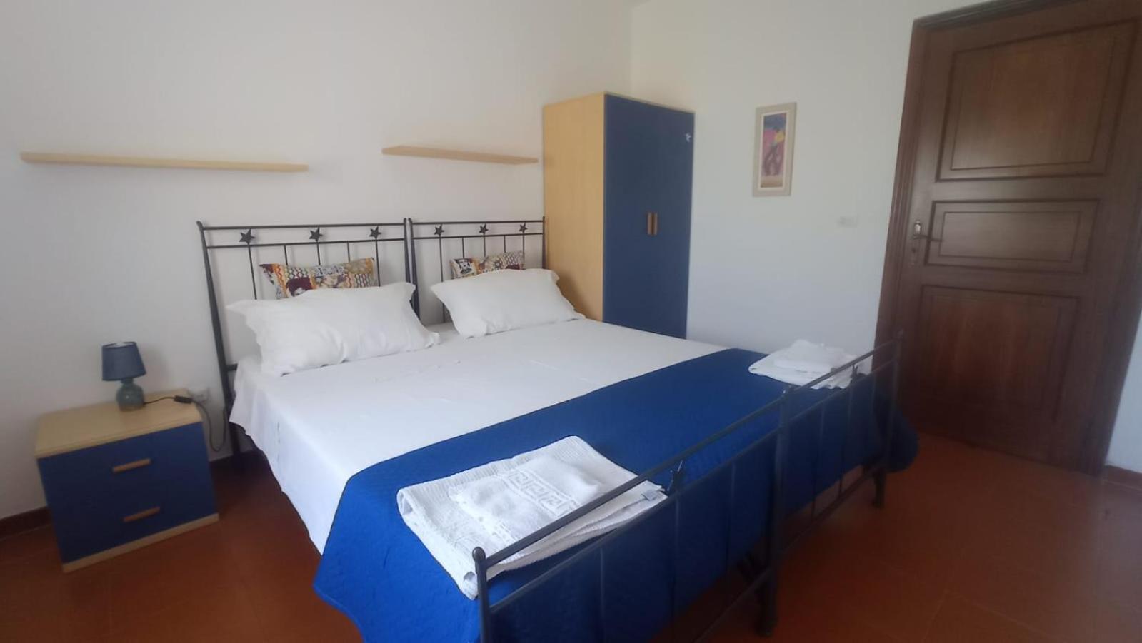 Two-Bedroom Apartment - Photo 19