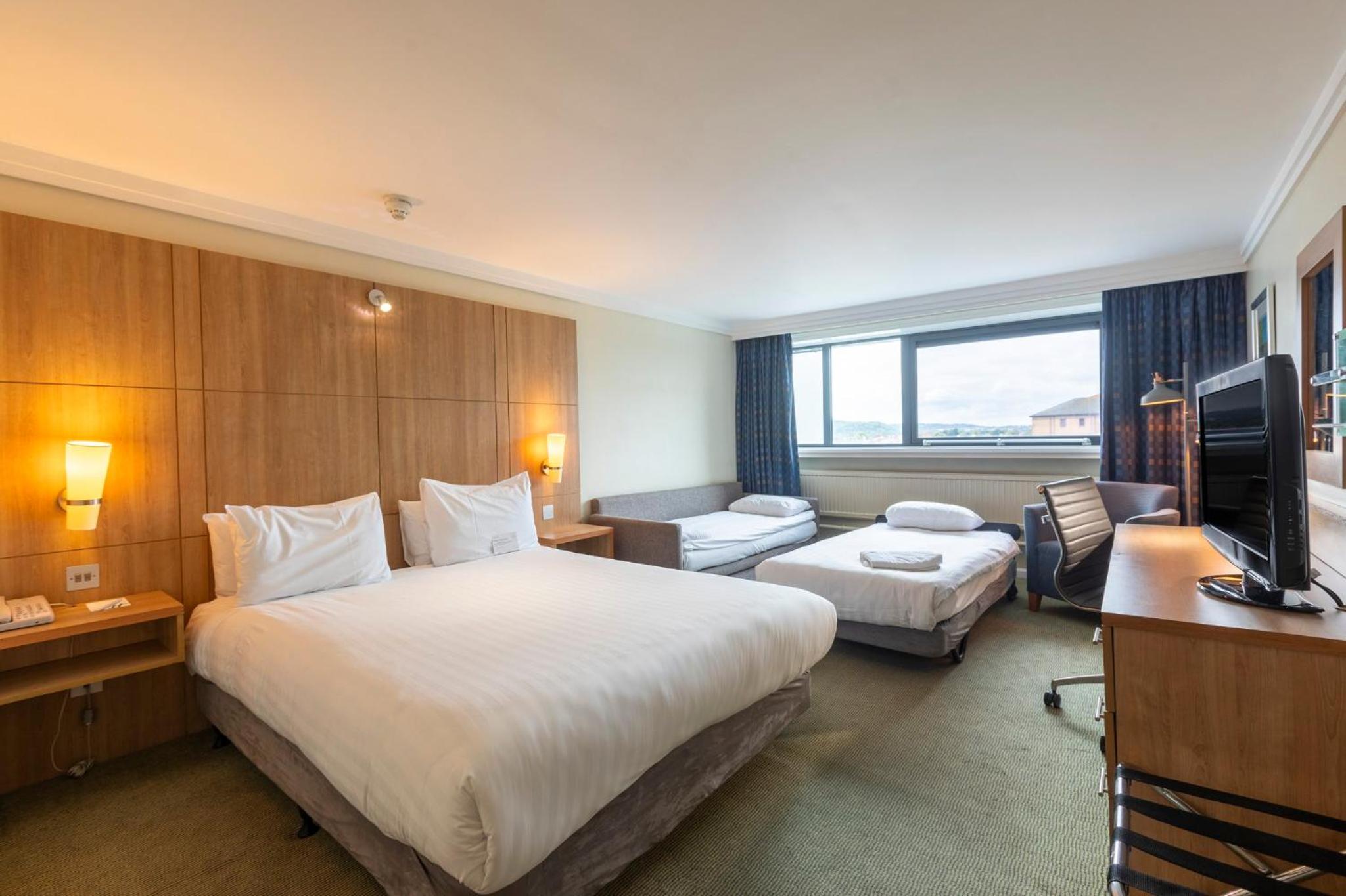 Standard Double Room with Sofa Bed - Photo 1