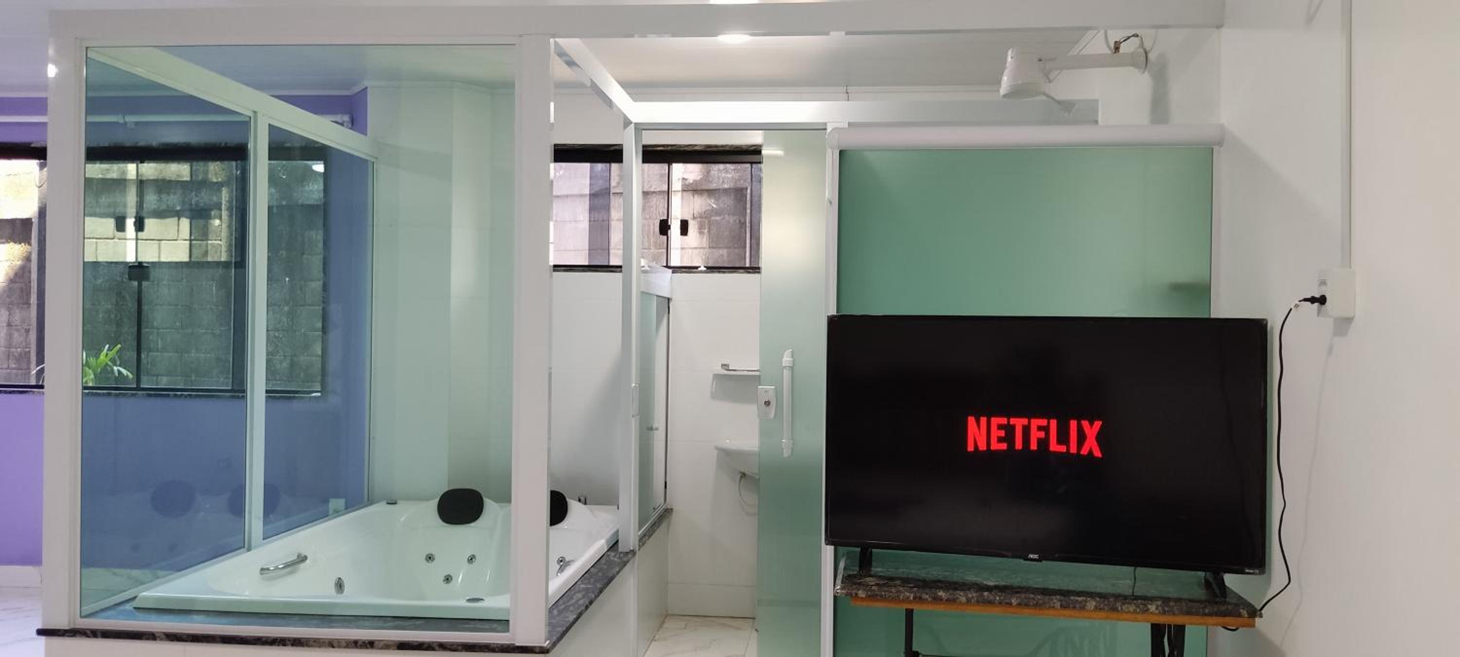 Double Room with Spa Bath - Photo 7