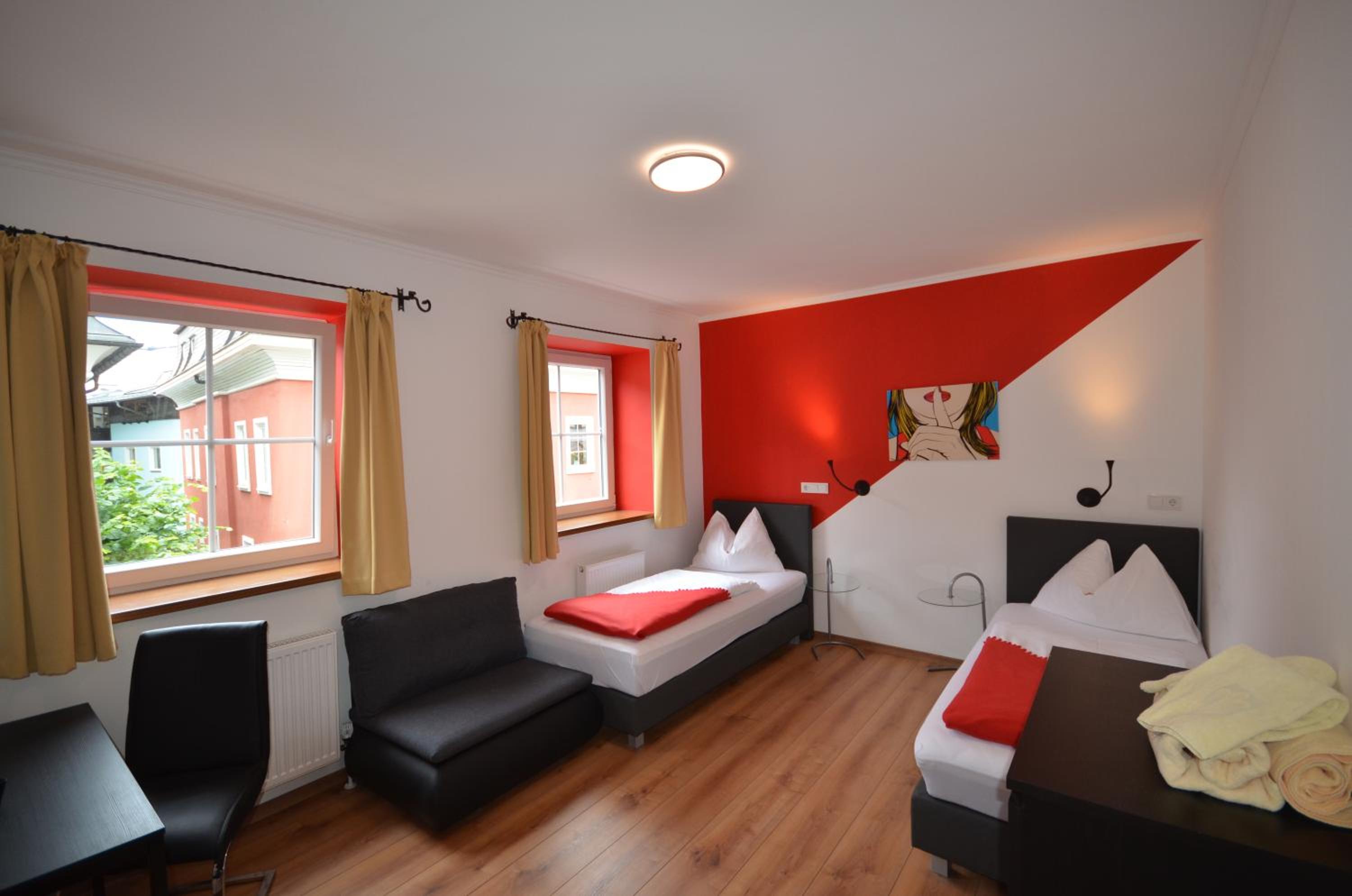 Standard Double Room - Photo 8