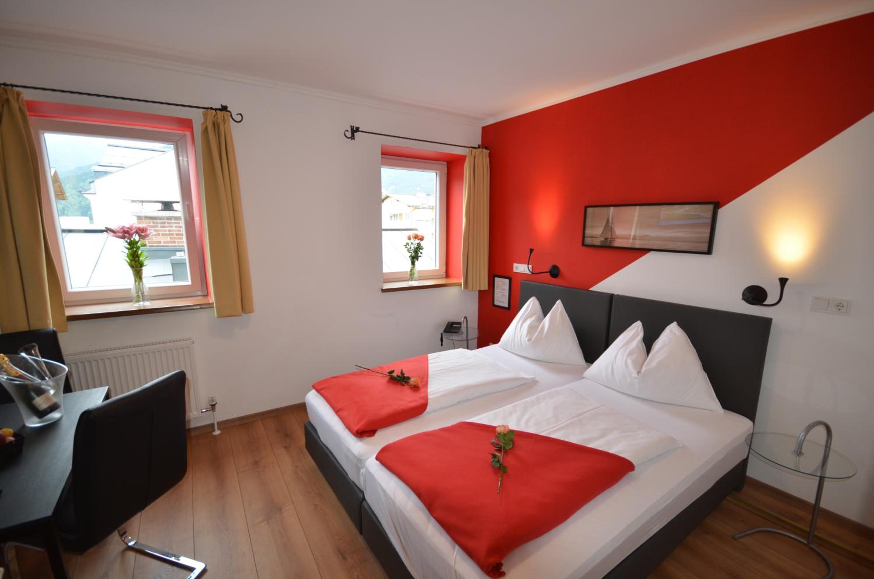 Standard Double Room - Photo 1