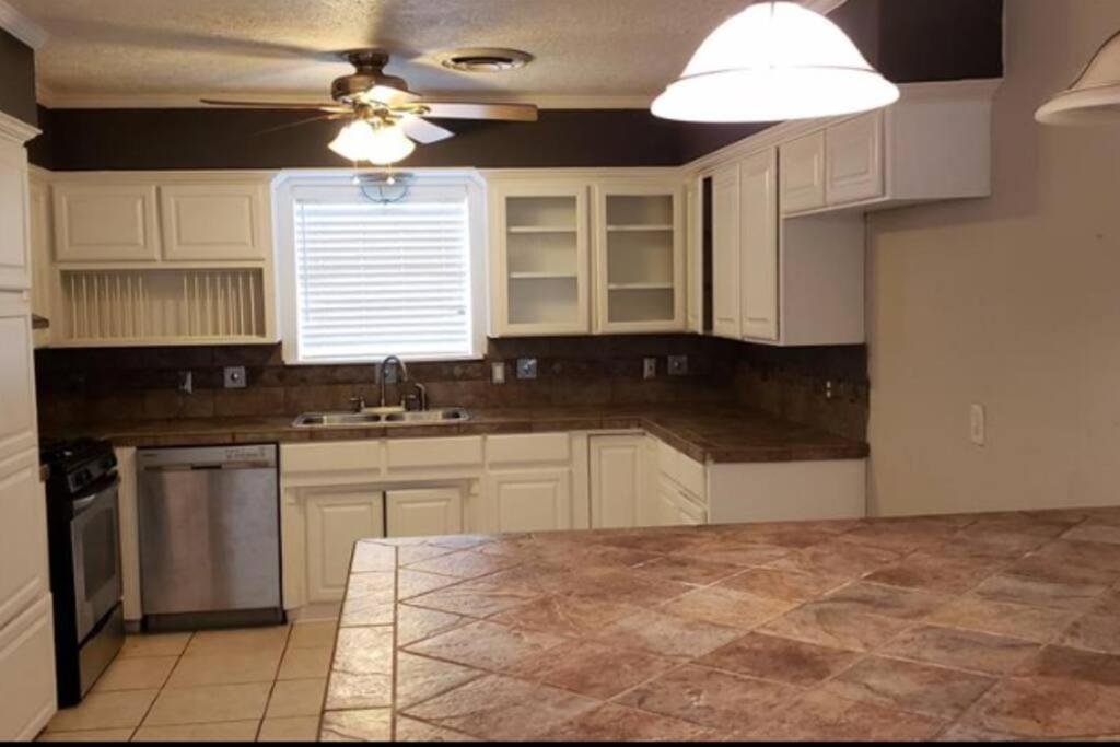 Three-Bedroom House photo 1