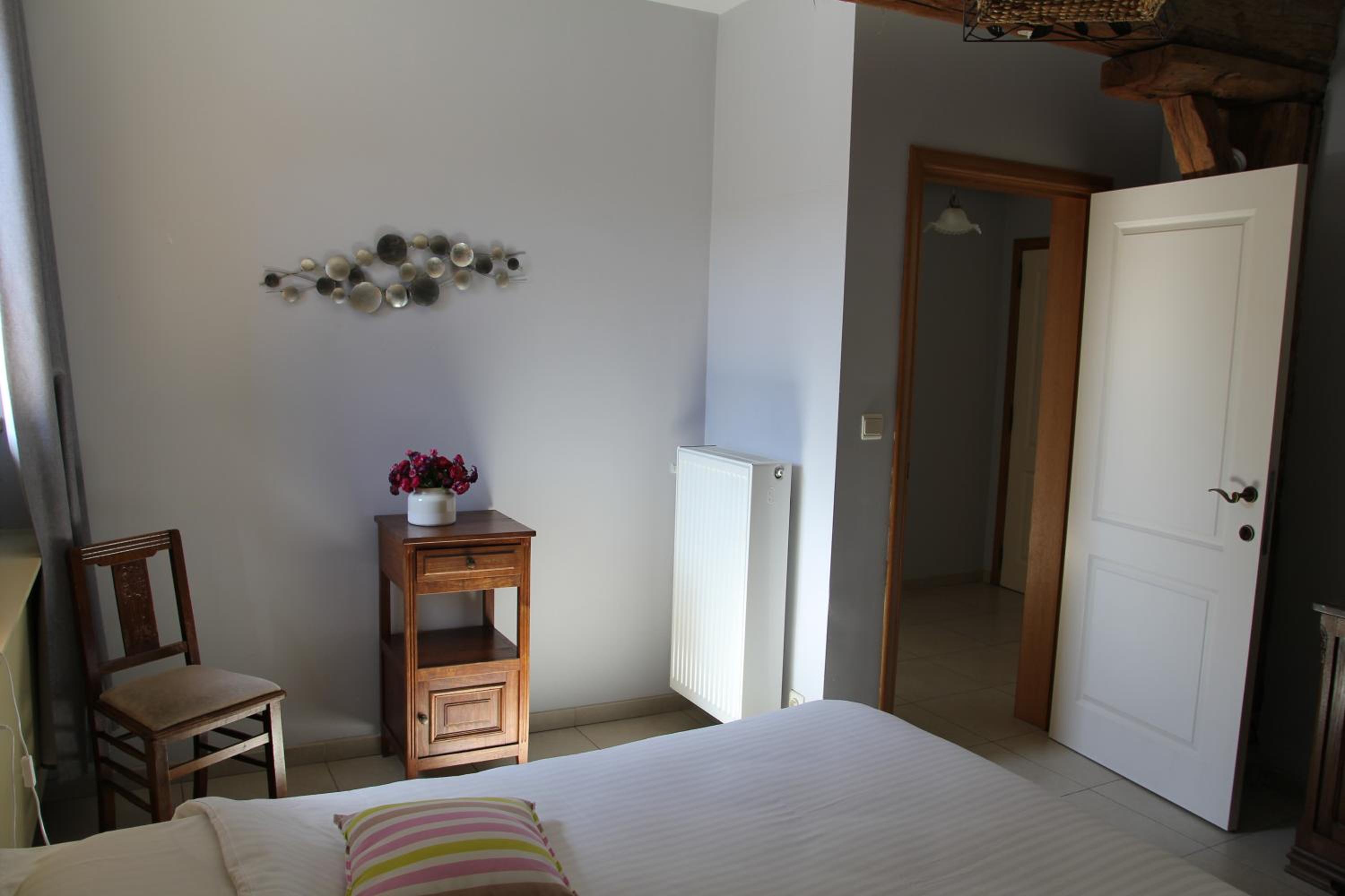 Three-Bedroom House photo 2