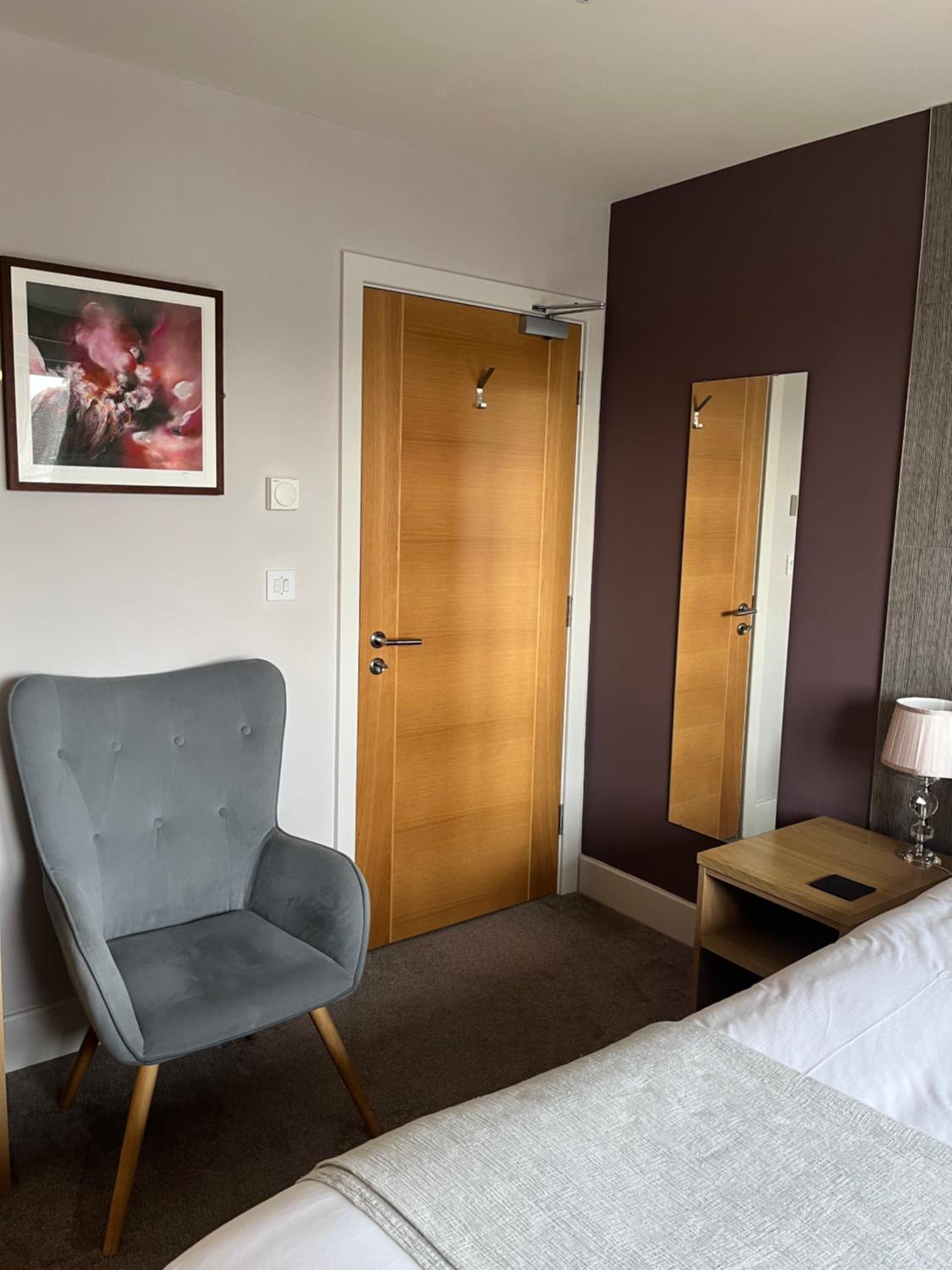 Superior King Room - Photo 15