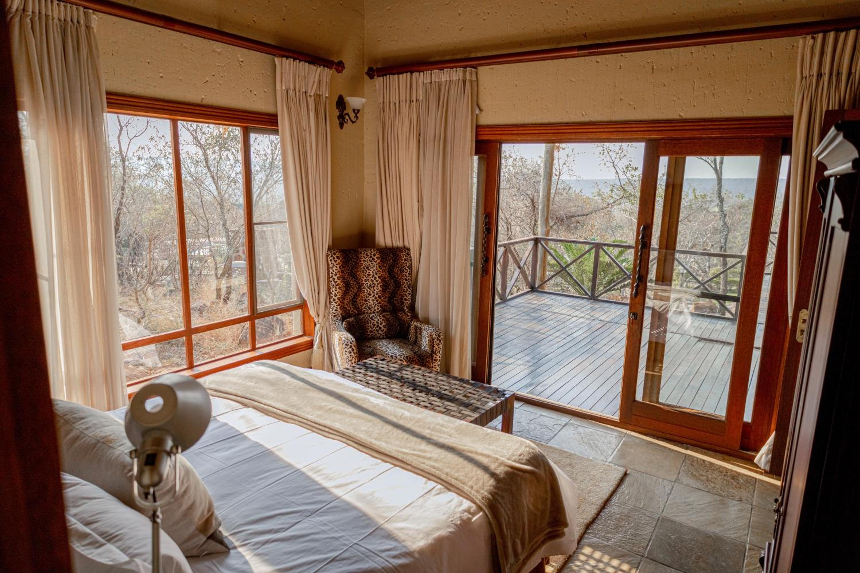 Three-Bedroom Villa photo 2