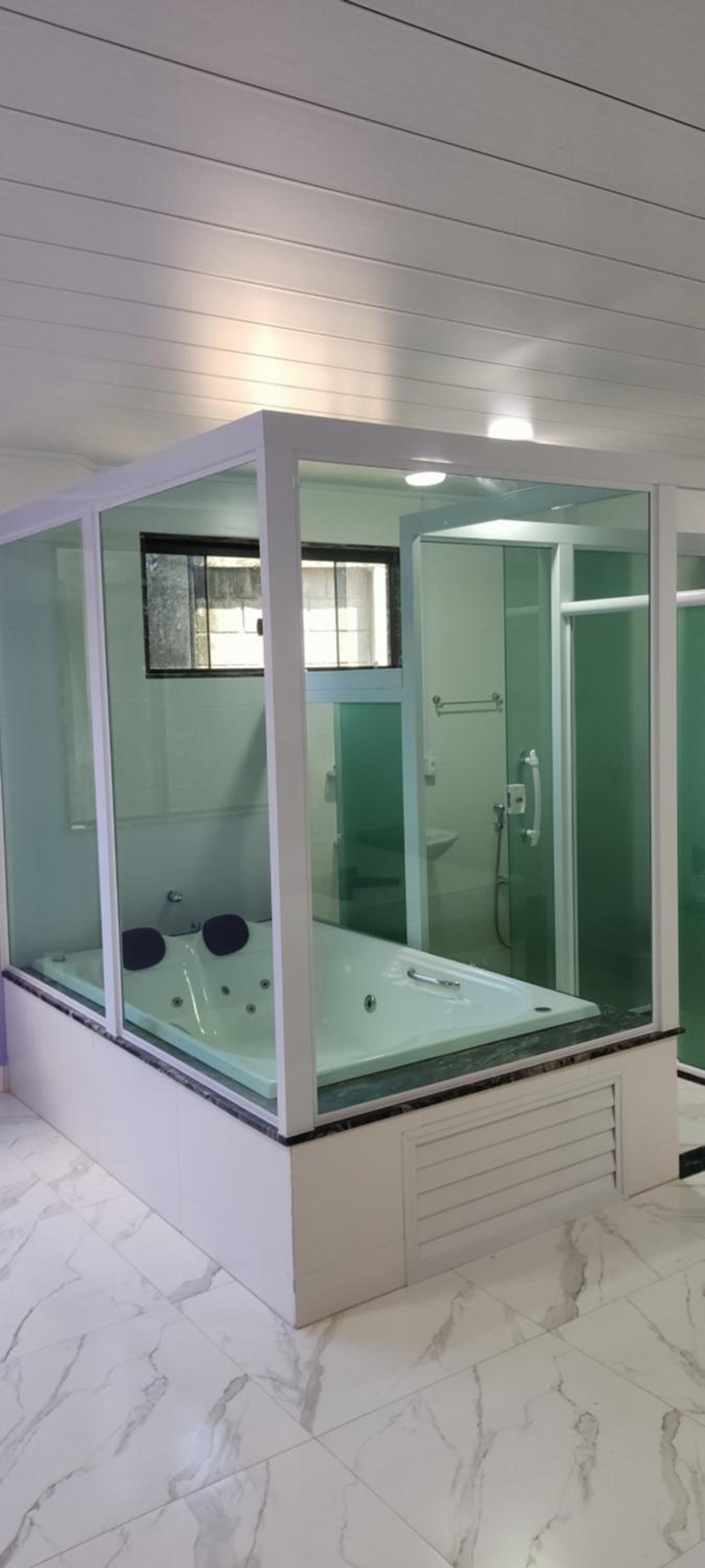 Double Room with Spa Bath - Photo 2