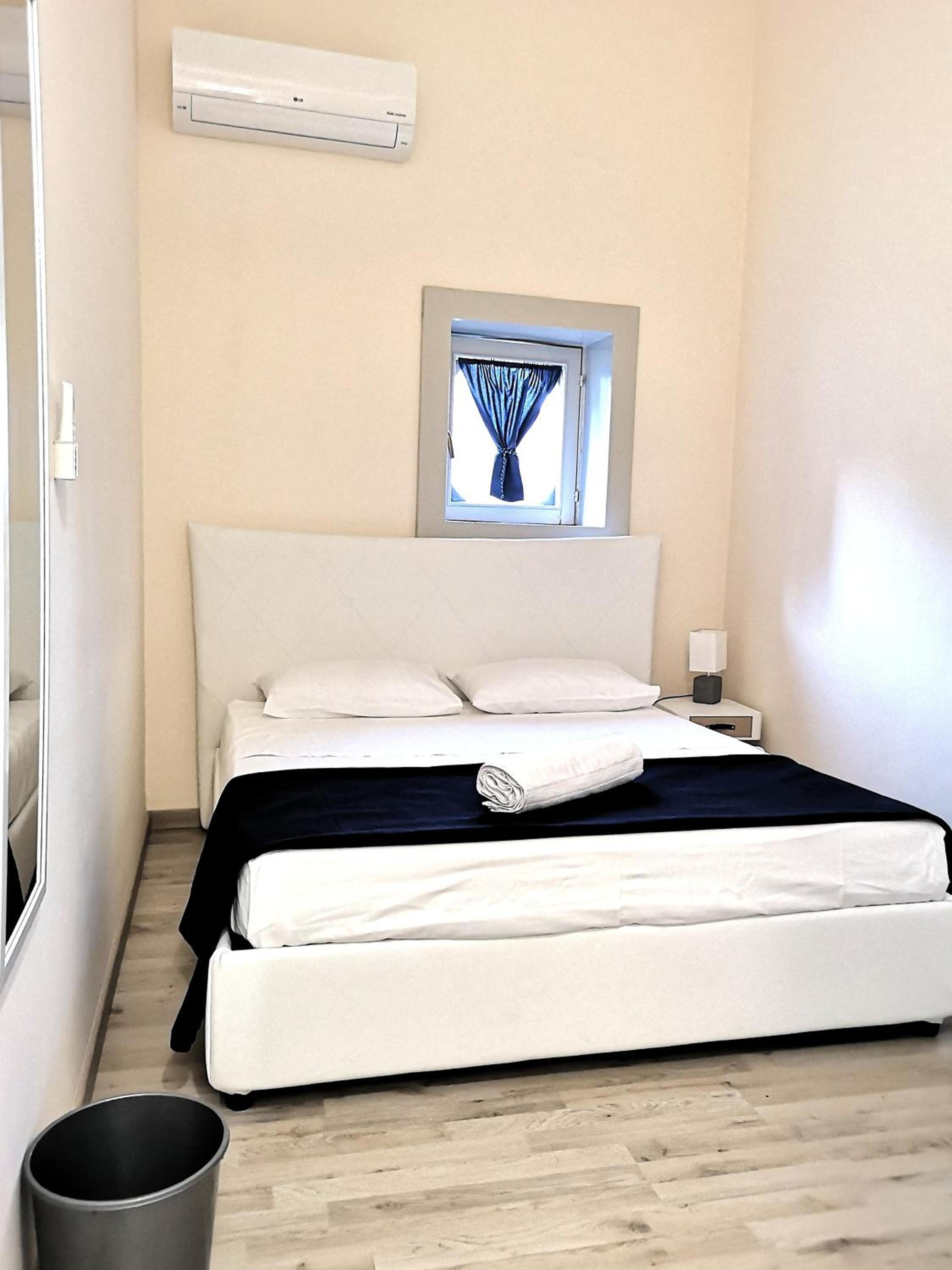 Apartment with Balcony photo 1