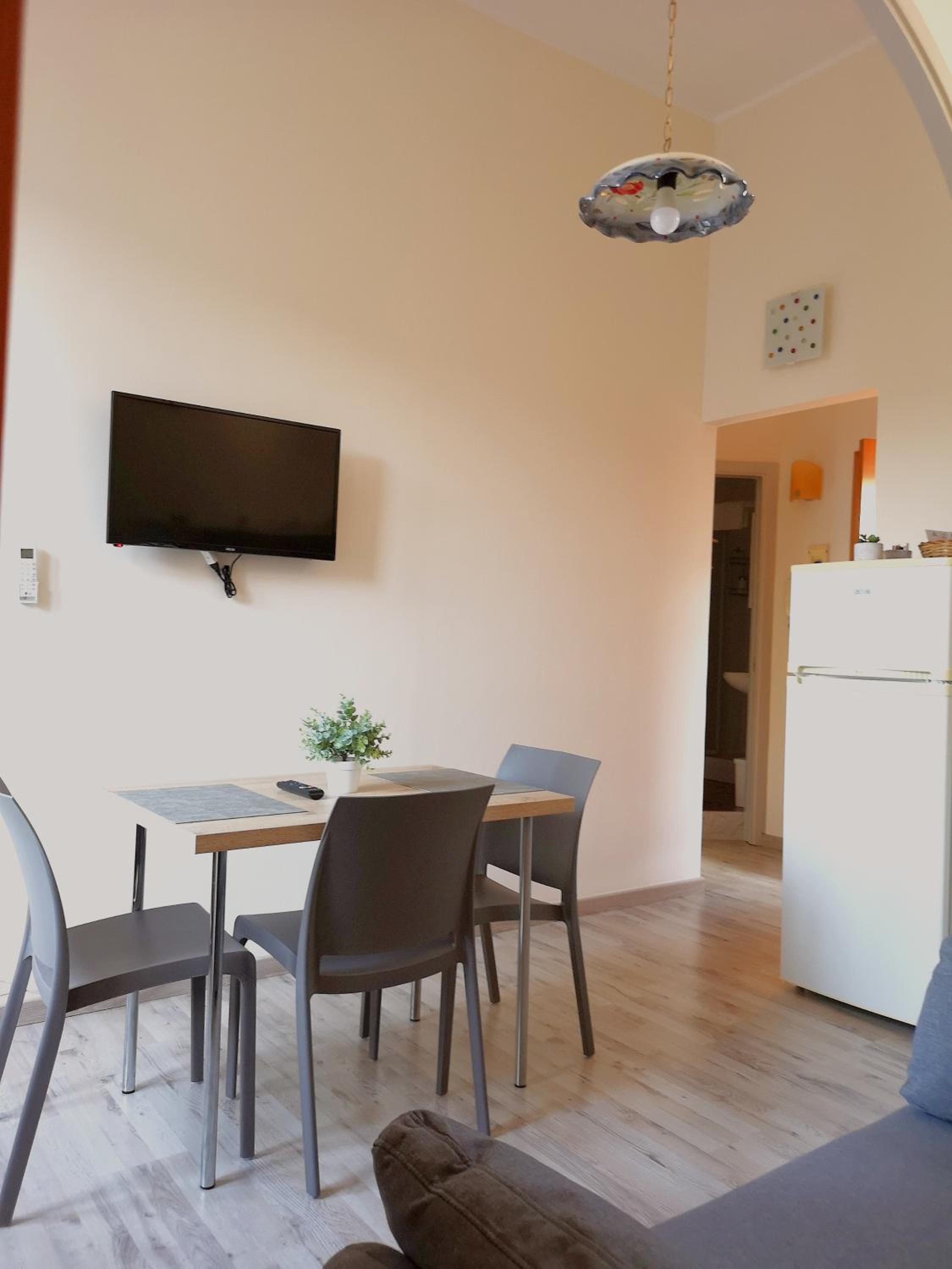 Apartment with Balcony photo 3