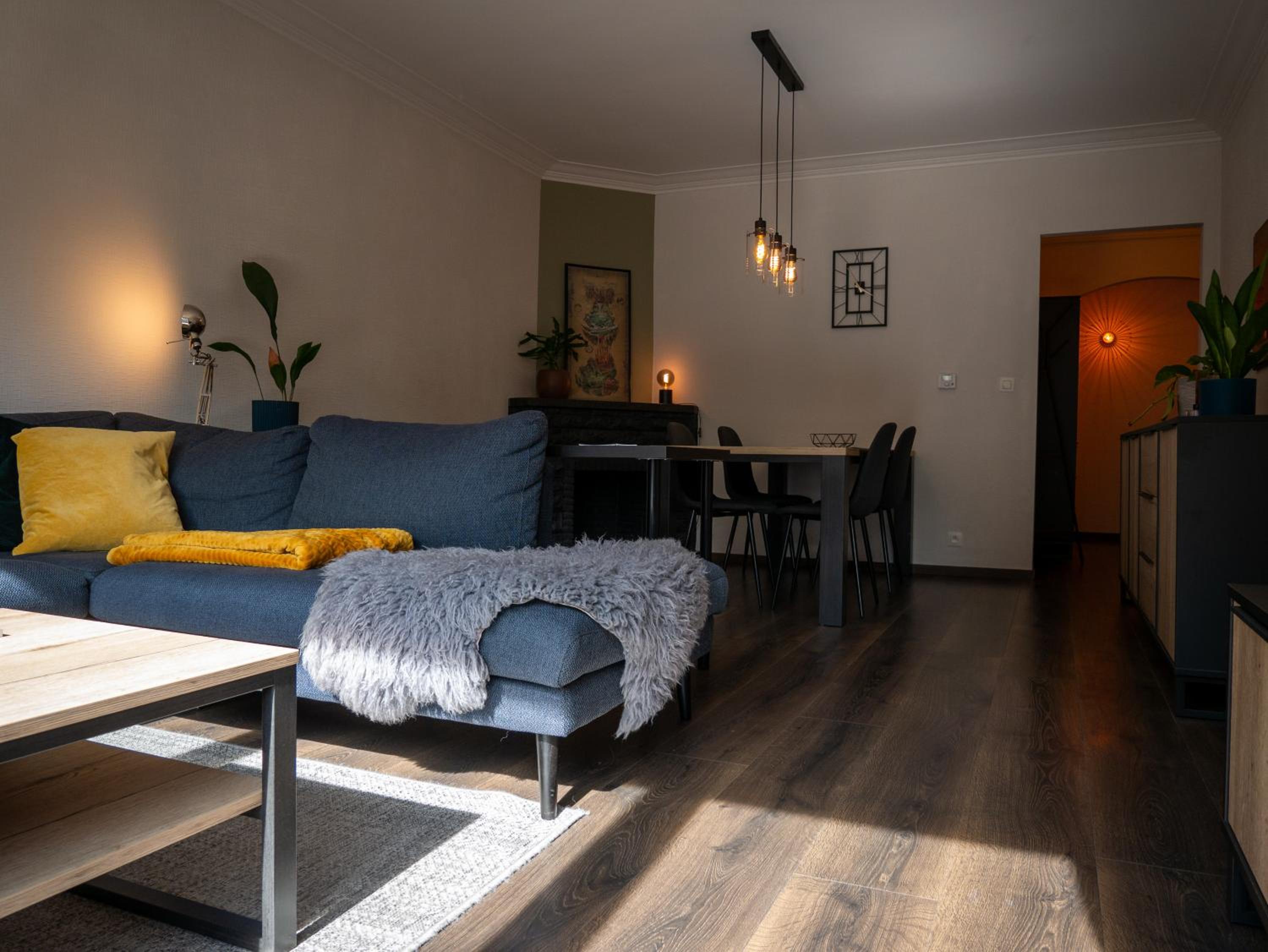One-Bedroom Apartment photo 1