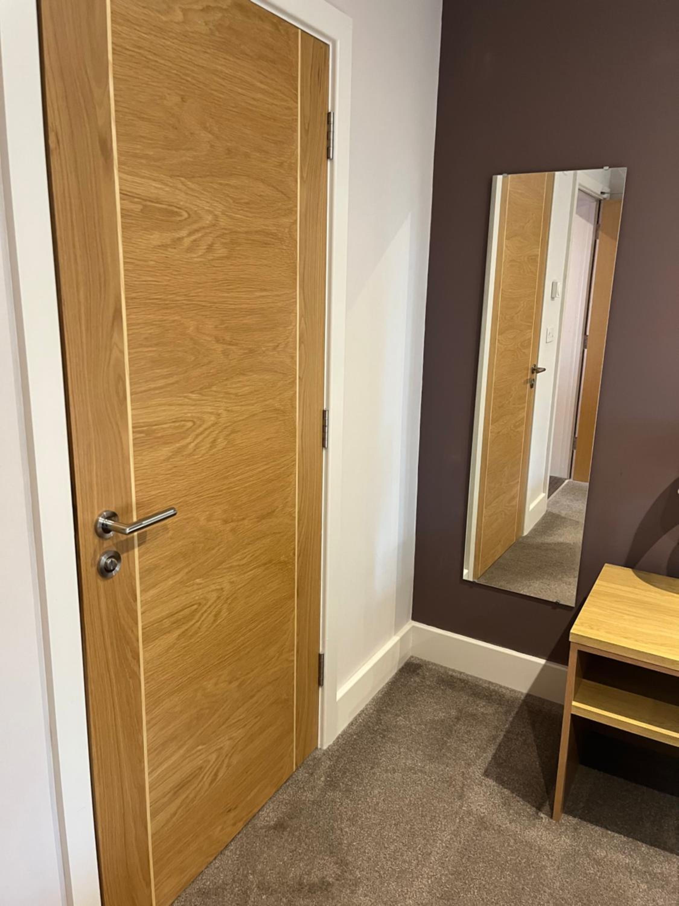 Double Room with Private Bathroom - Photo 10
