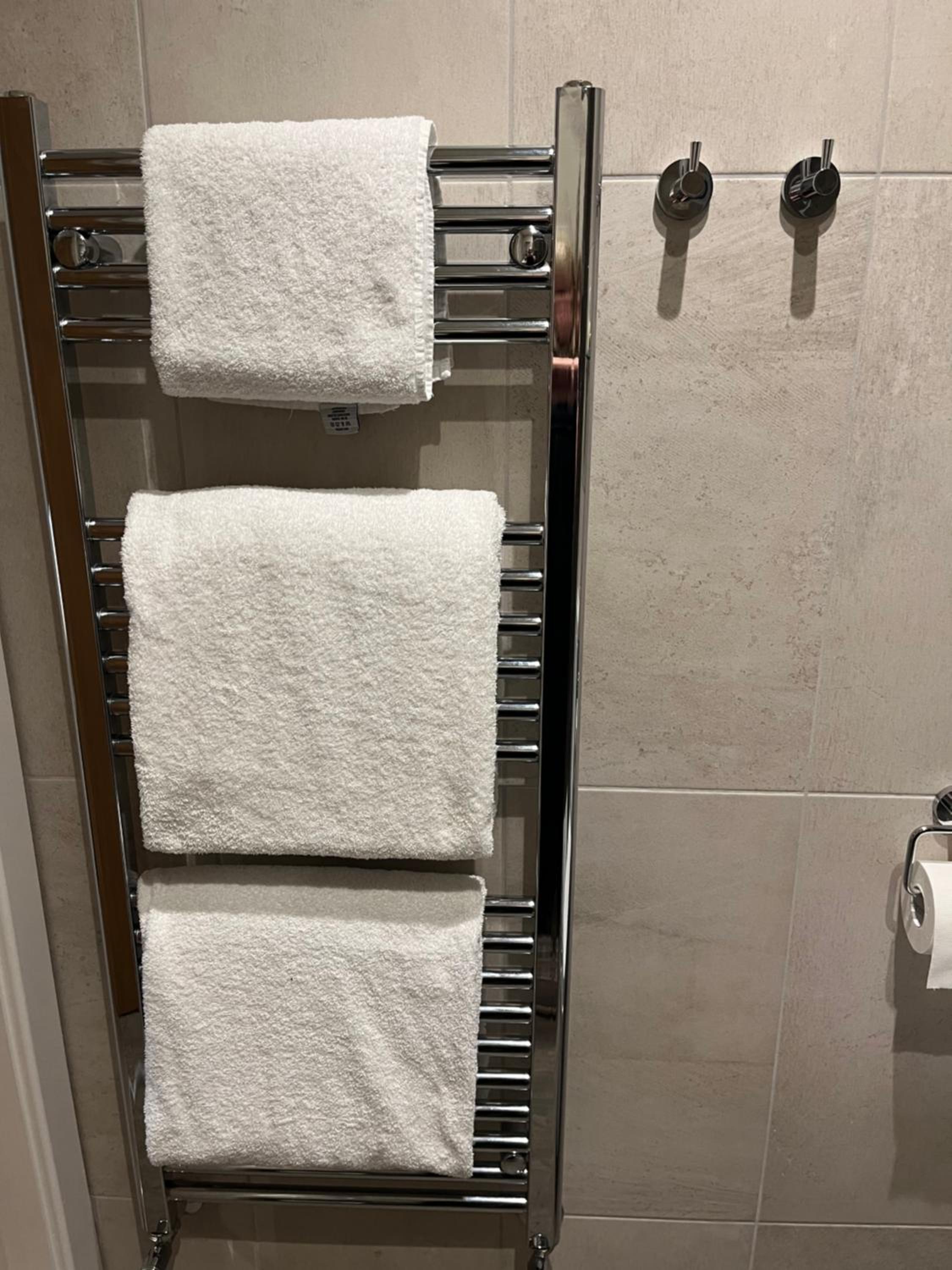 Double Room with Private Bathroom - Photo 15