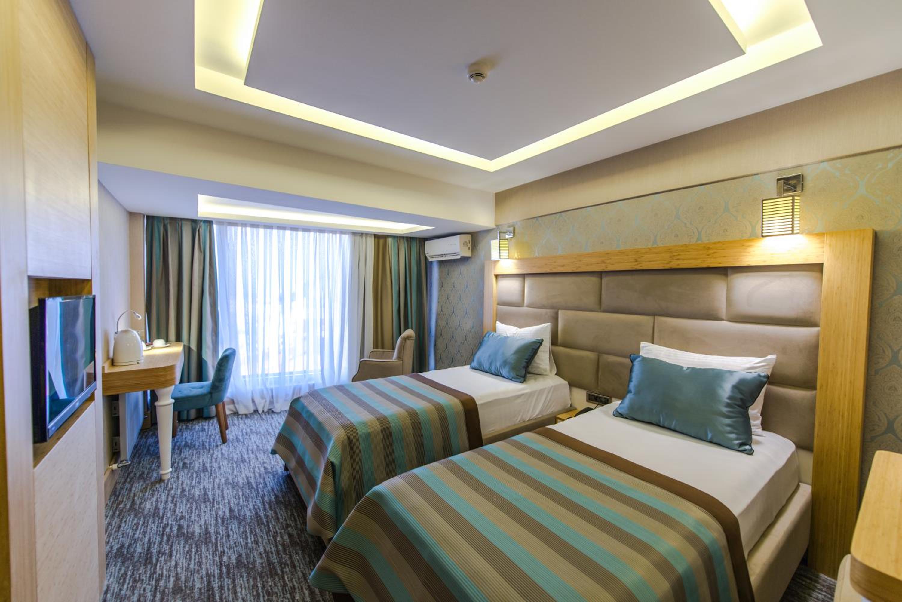 Standard Double or Twin Room photo 2