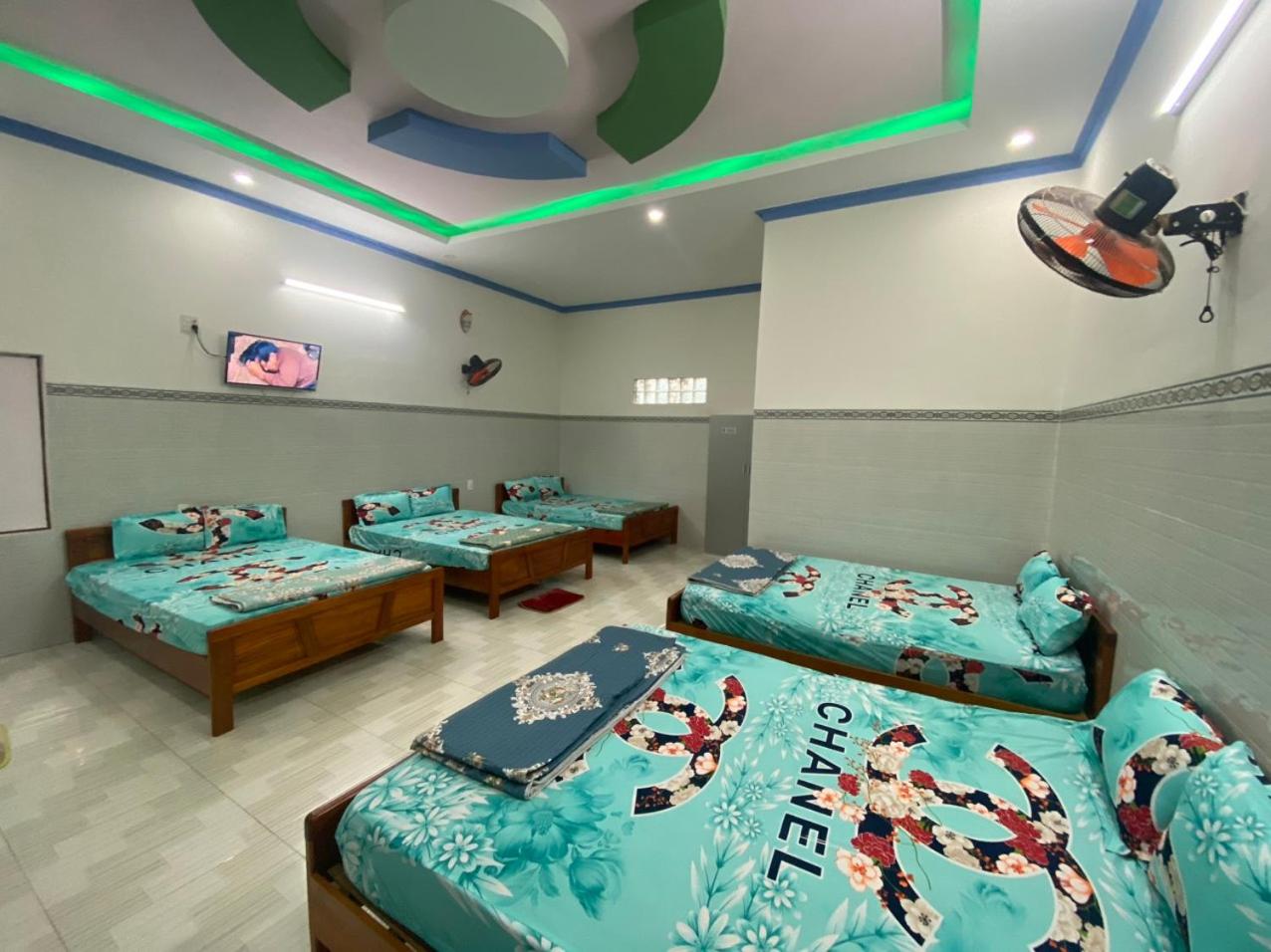 Mixed Dormitory Room