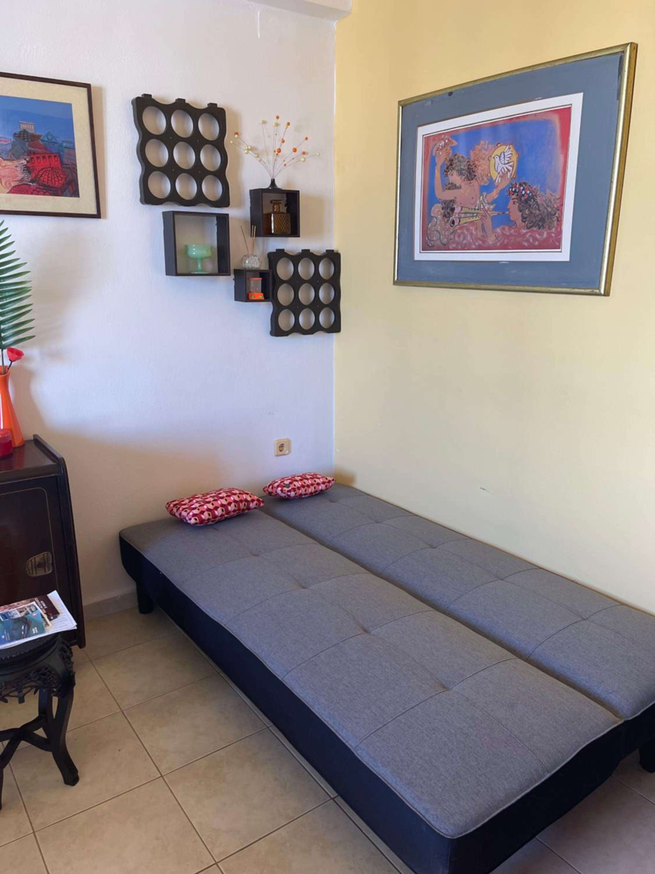 One-Bedroom Apartment - Photo 16