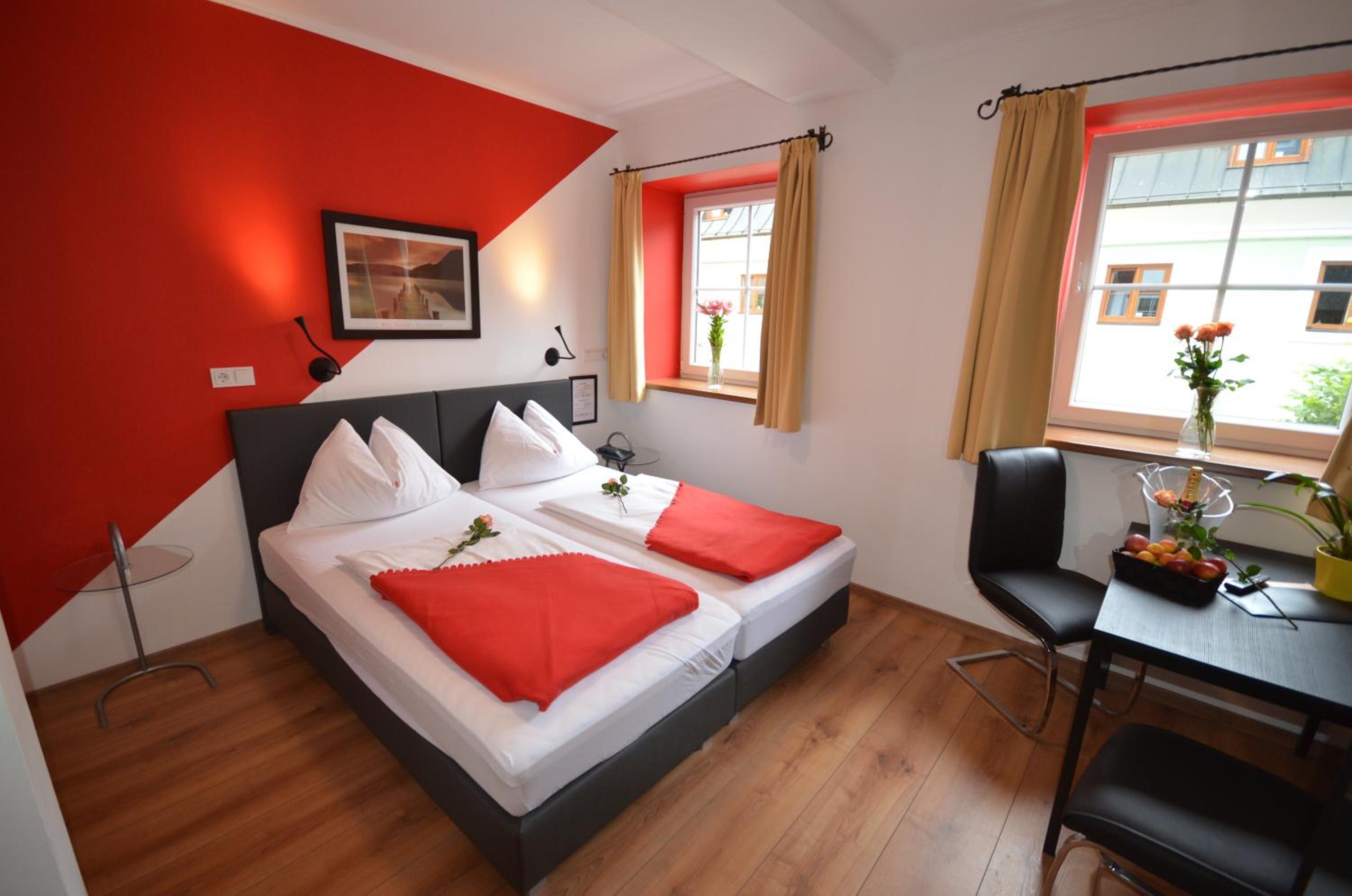 Standard Double Room - Photo 3