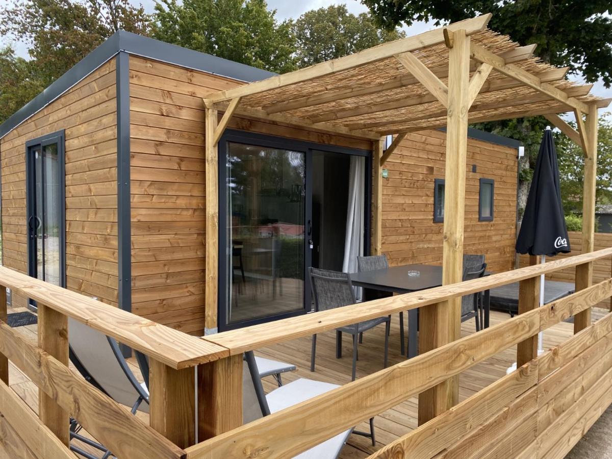  Bungalow with private jacuzzi photo 2
