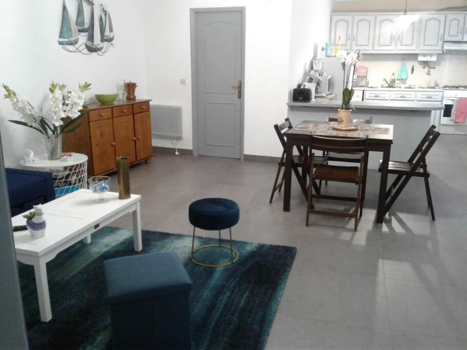 Two-Bedroom Apartment photo 2