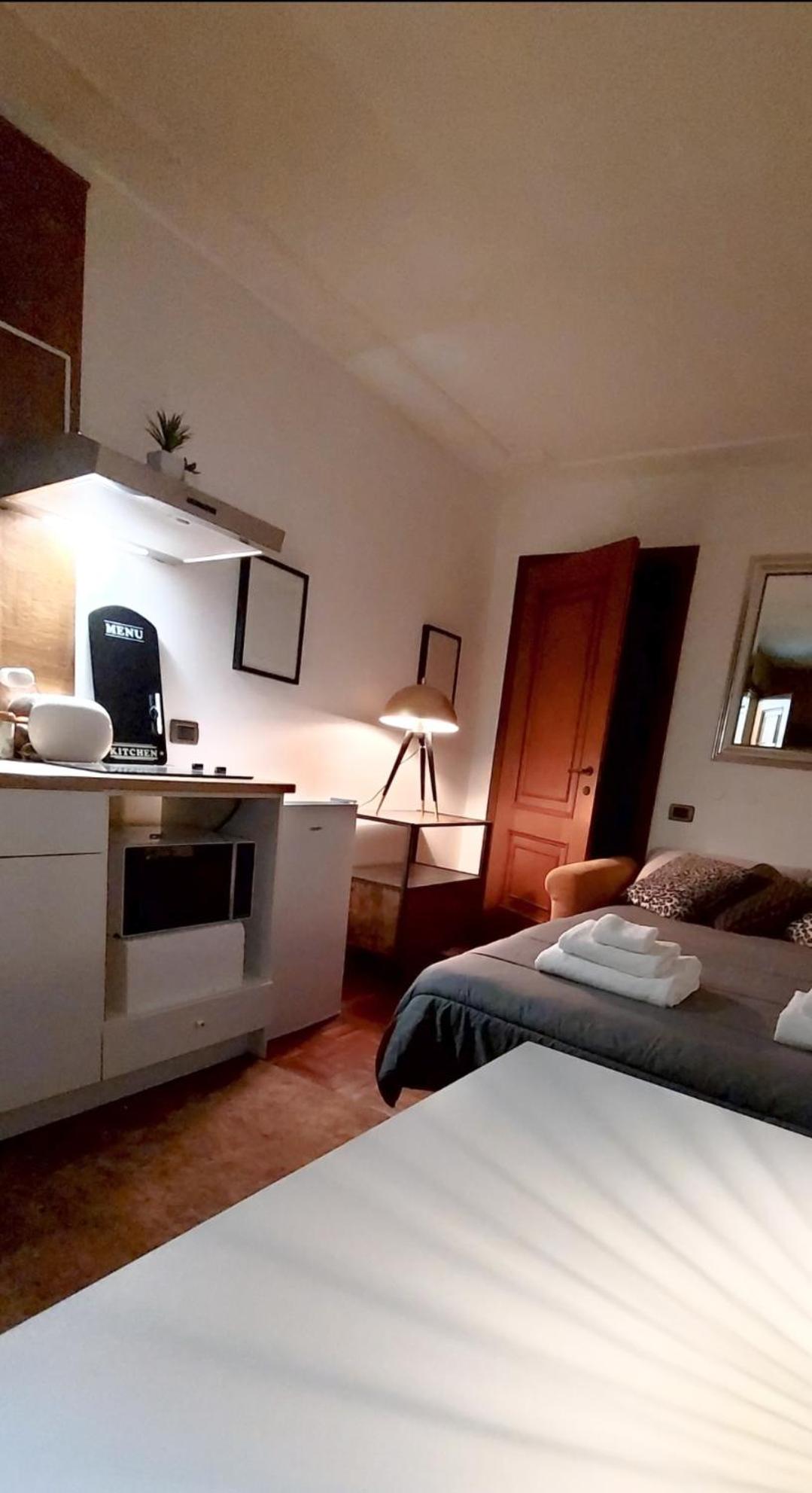 Studio Apartment photo 3