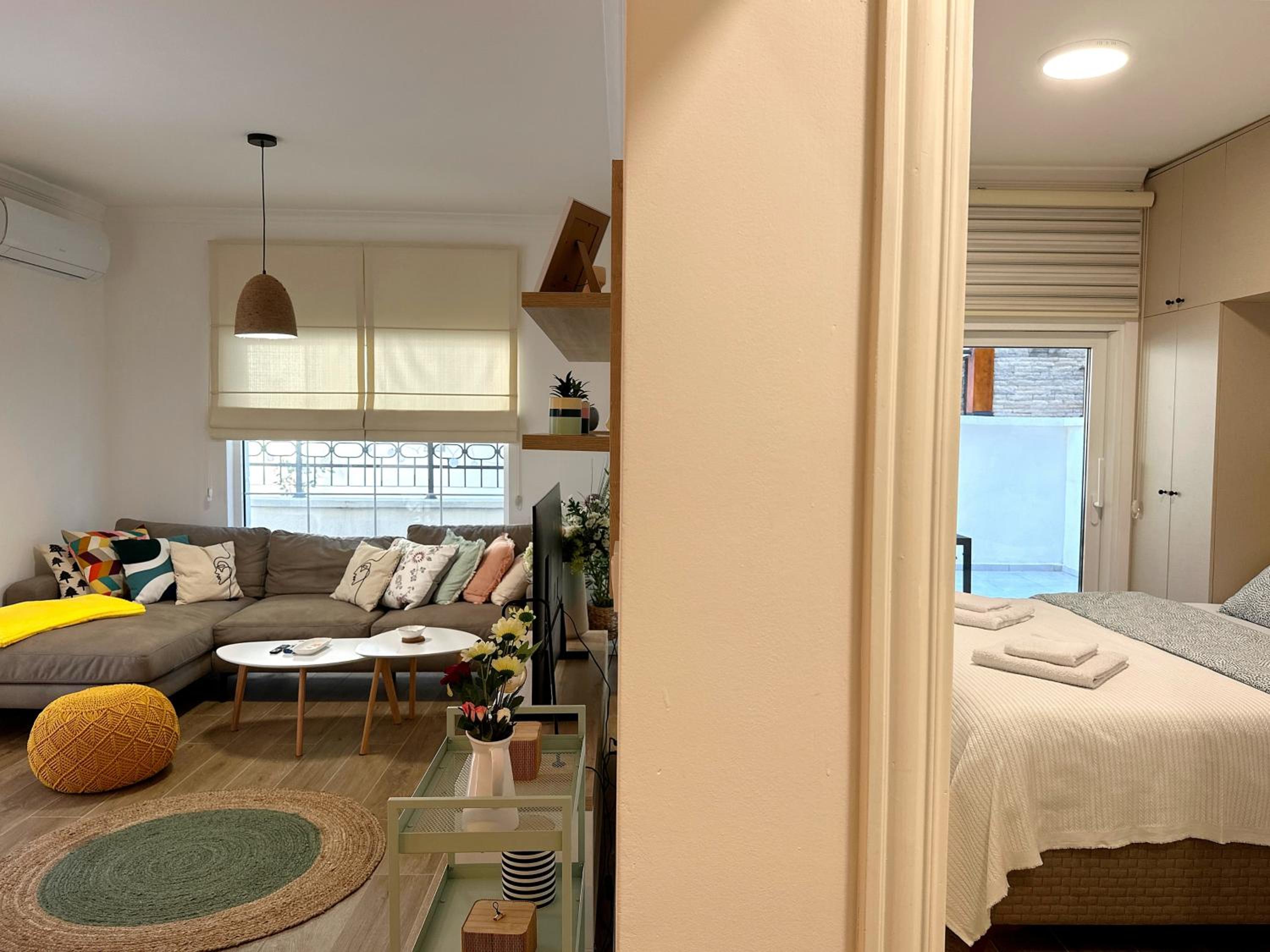 One-Bedroom Apartment photo 2
