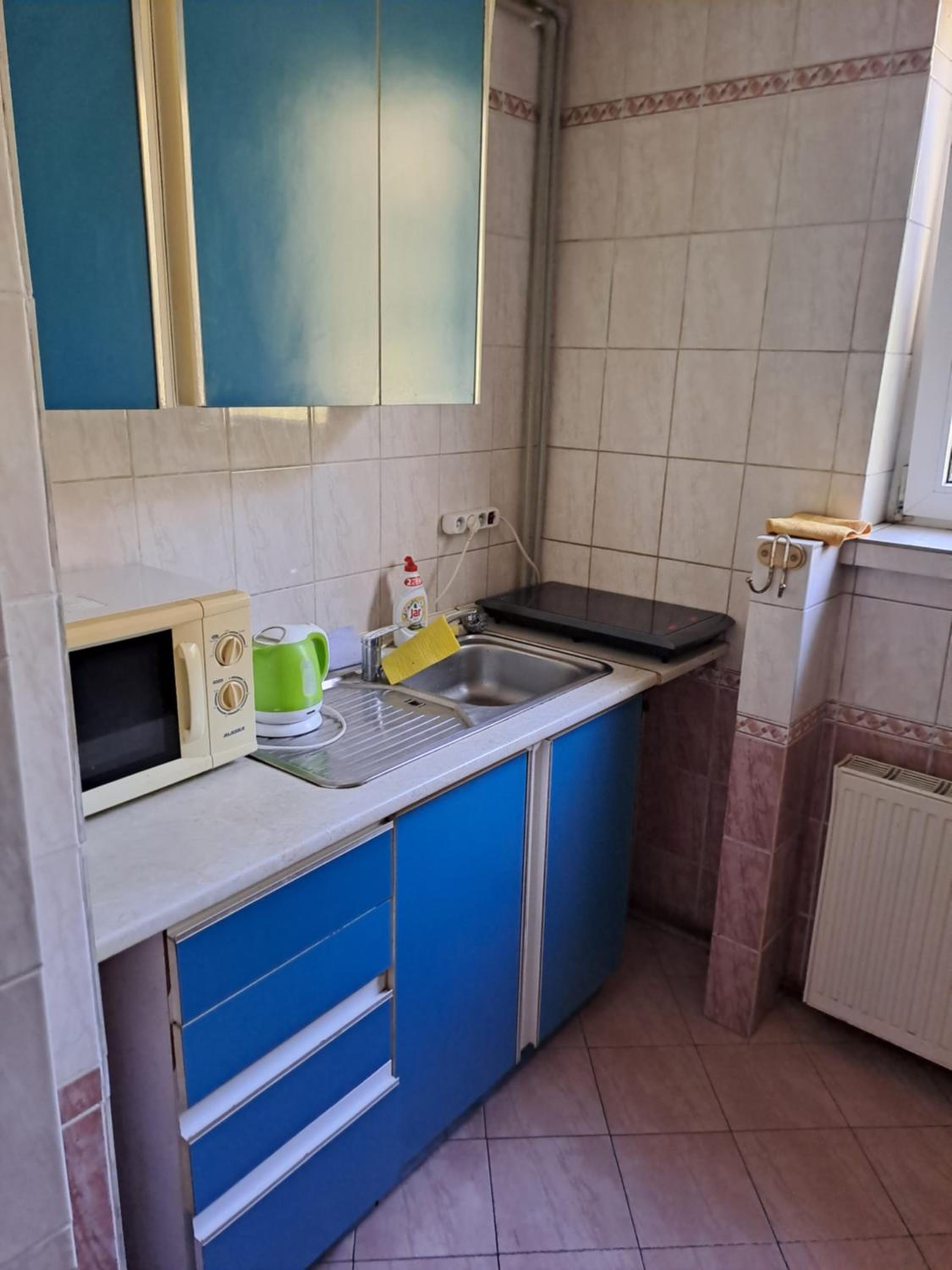 One-Bedroom Apartment - Photo 6