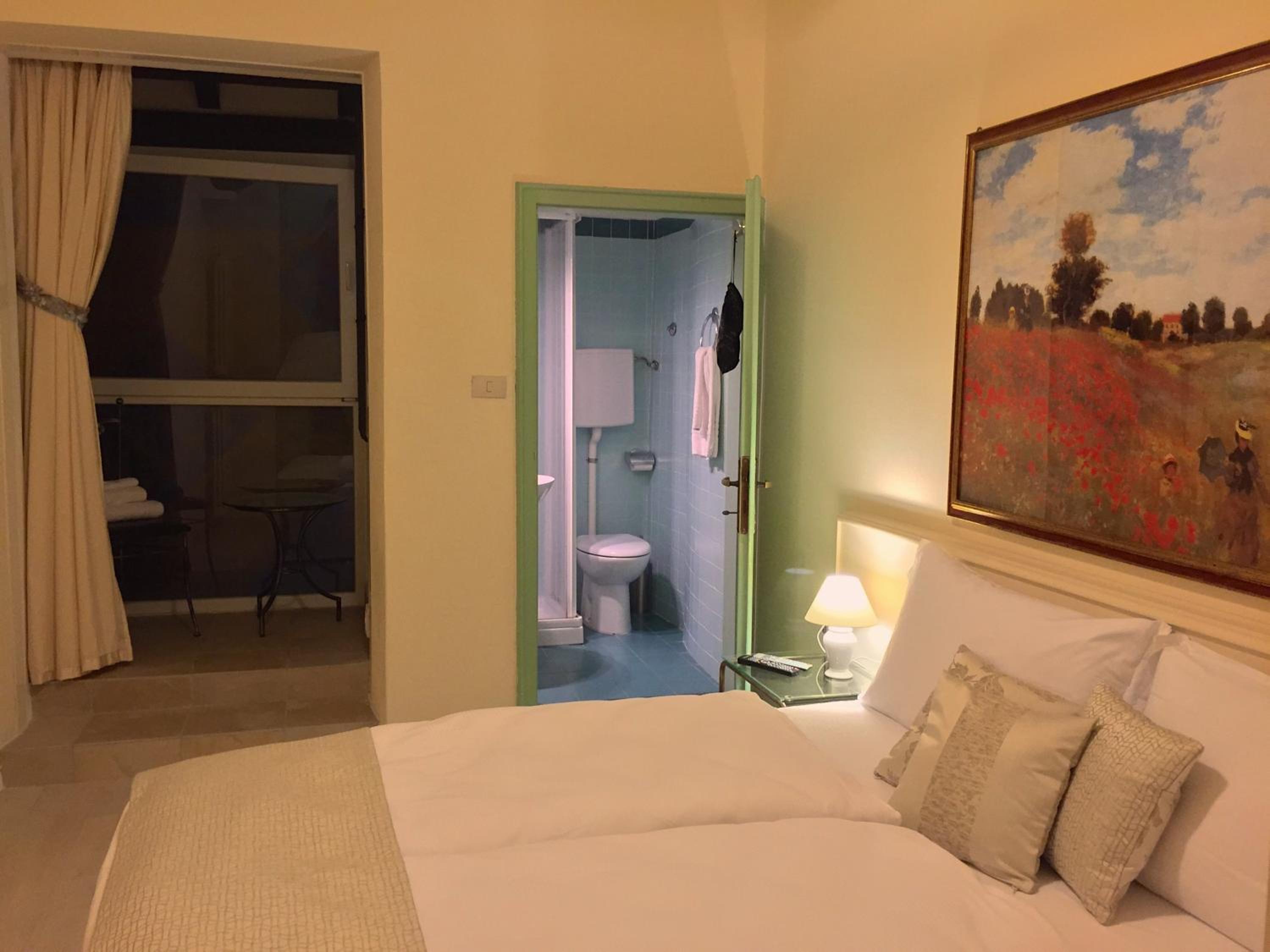 Double or Twin Room photo 1