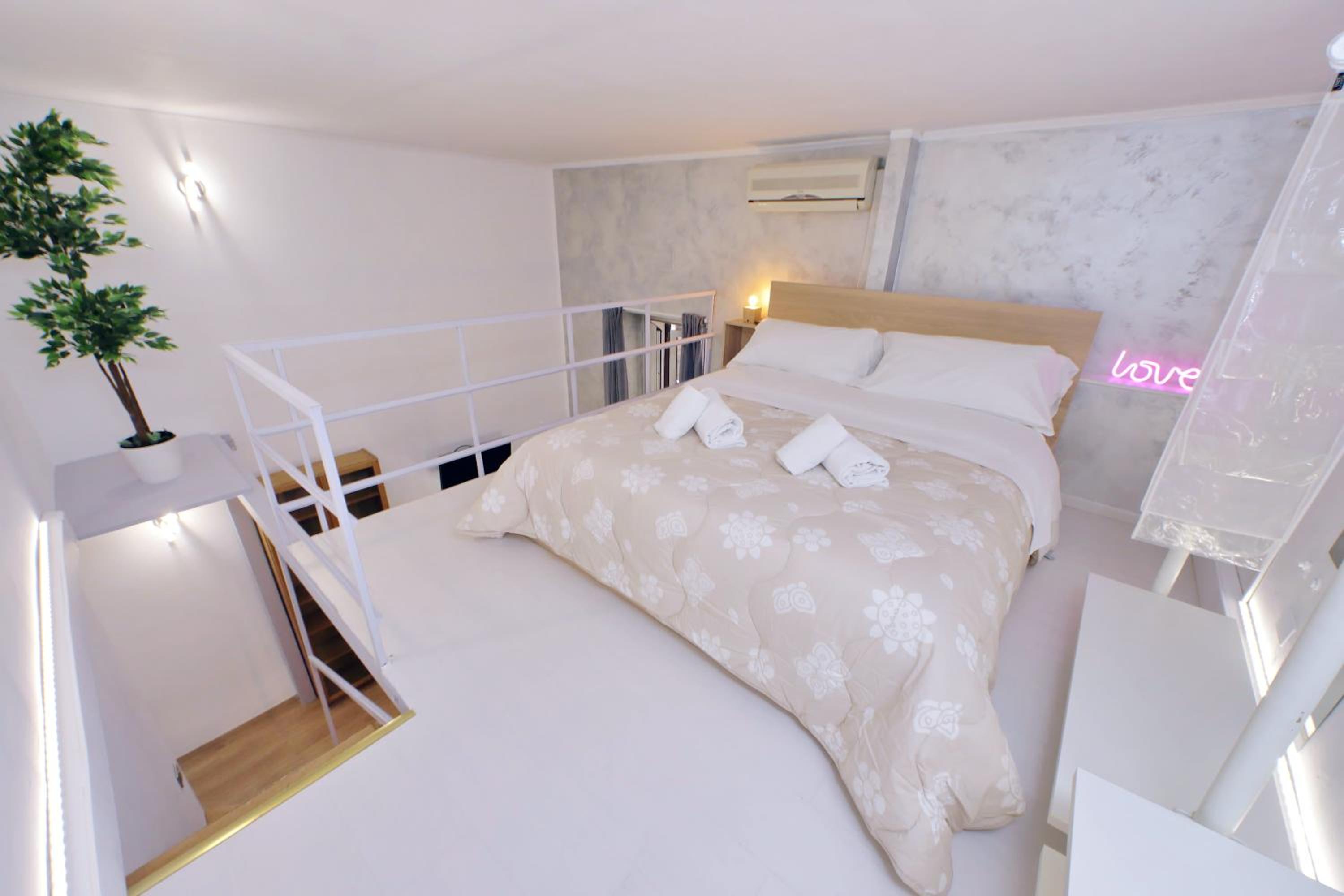 Loft photo 2