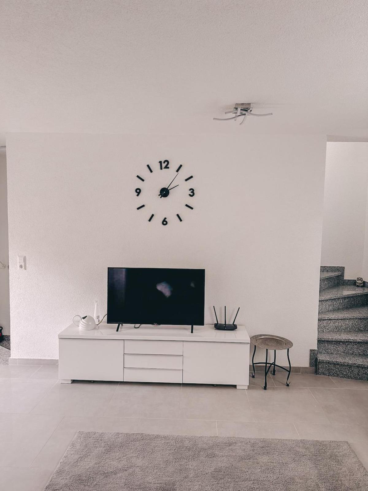 One-Bedroom House photo 3