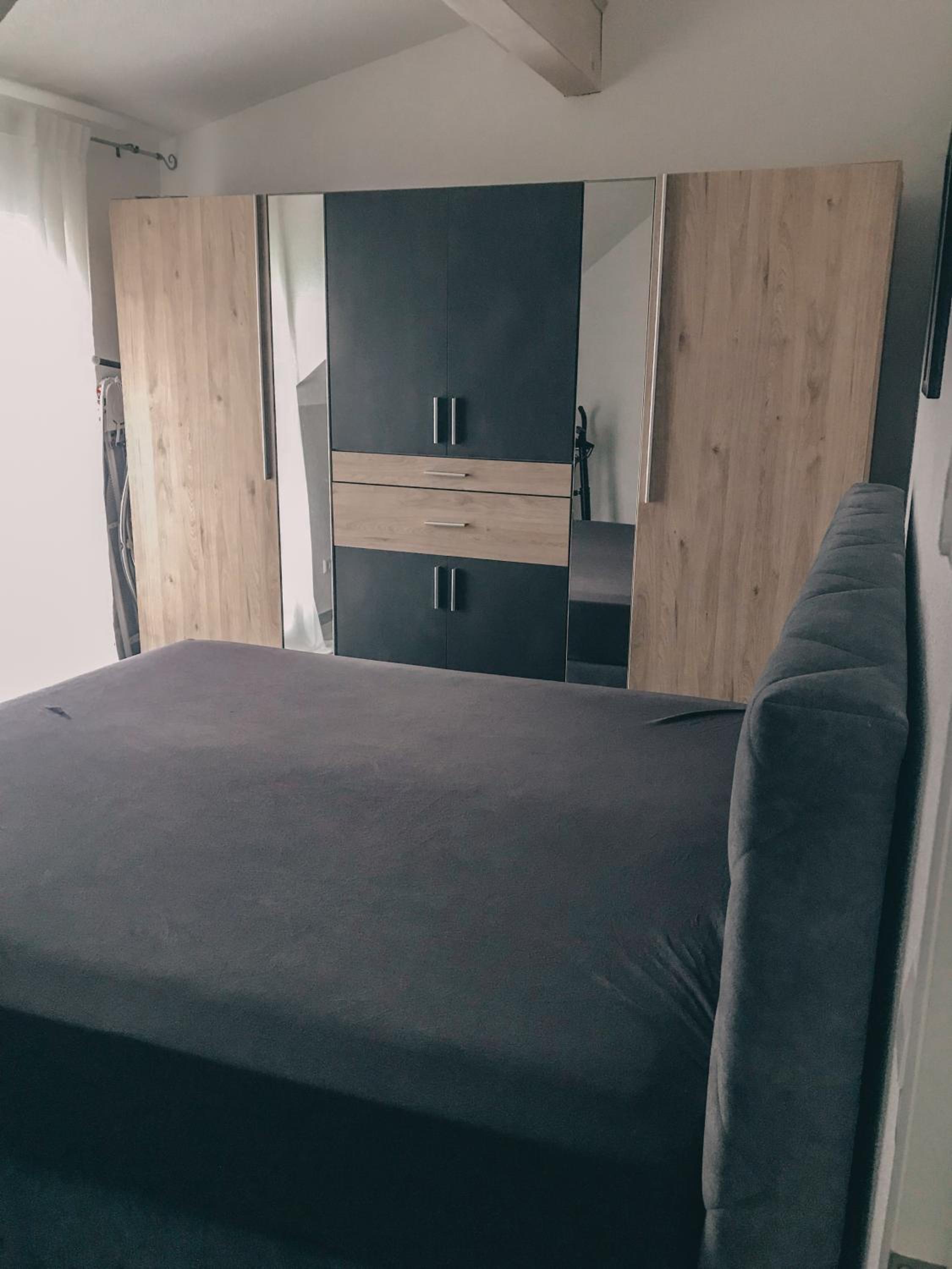 One-Bedroom House photo 1