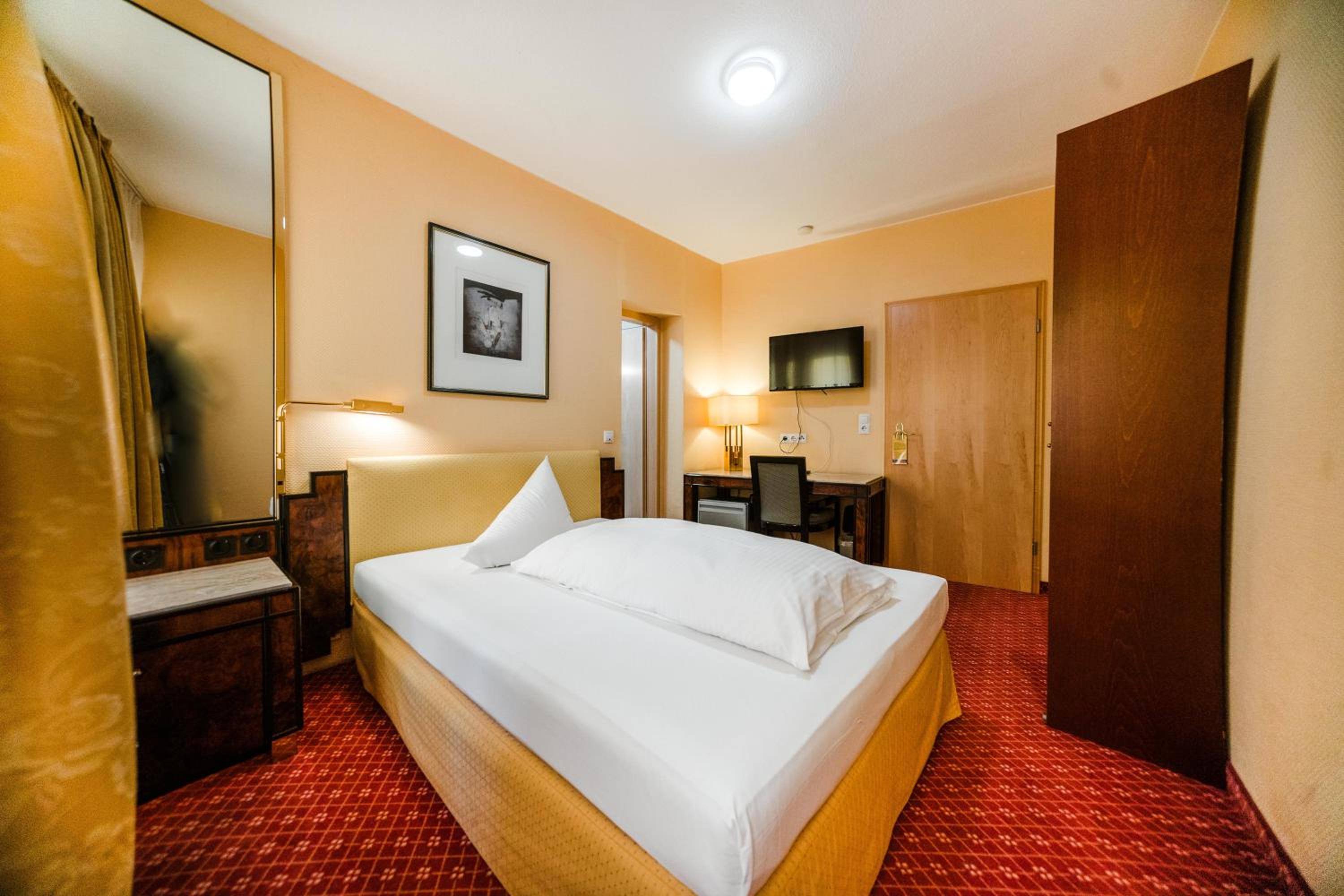 Standard Single Room photo 2