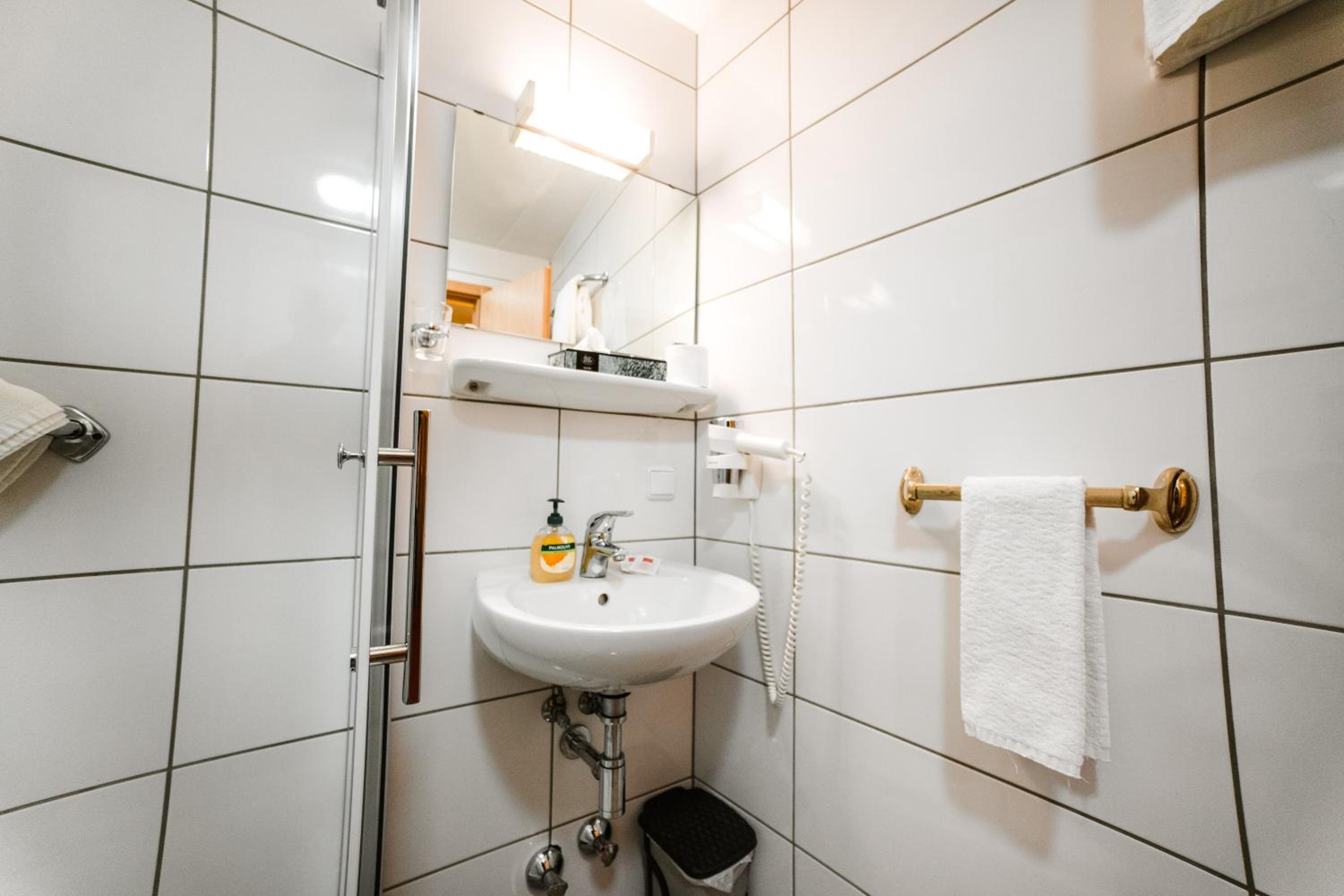 Einzelzimmer ohne Rheinblick Einzelzimmer ohne Rheinblick