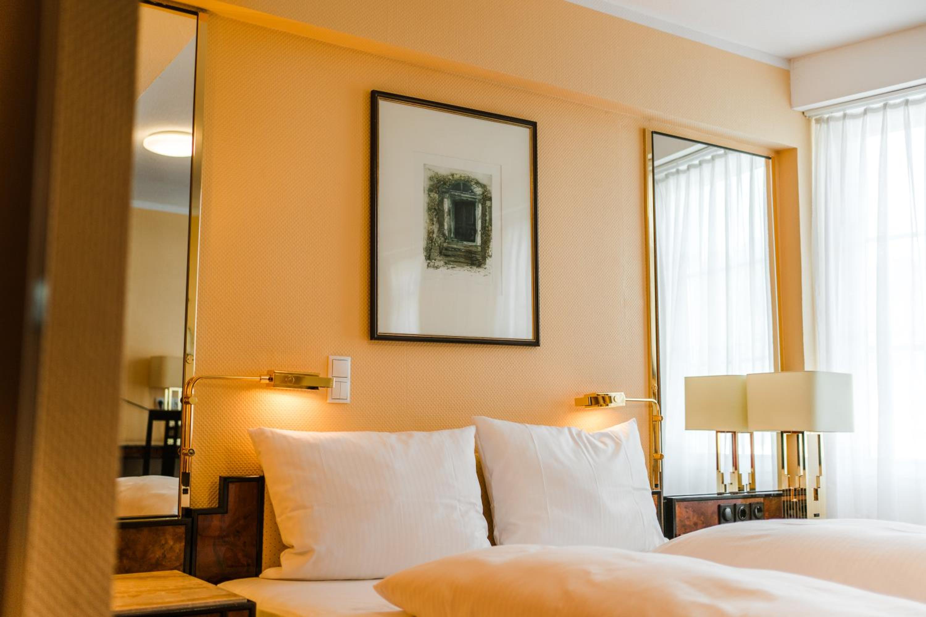 Double Room with Rhine view - Photo 4
