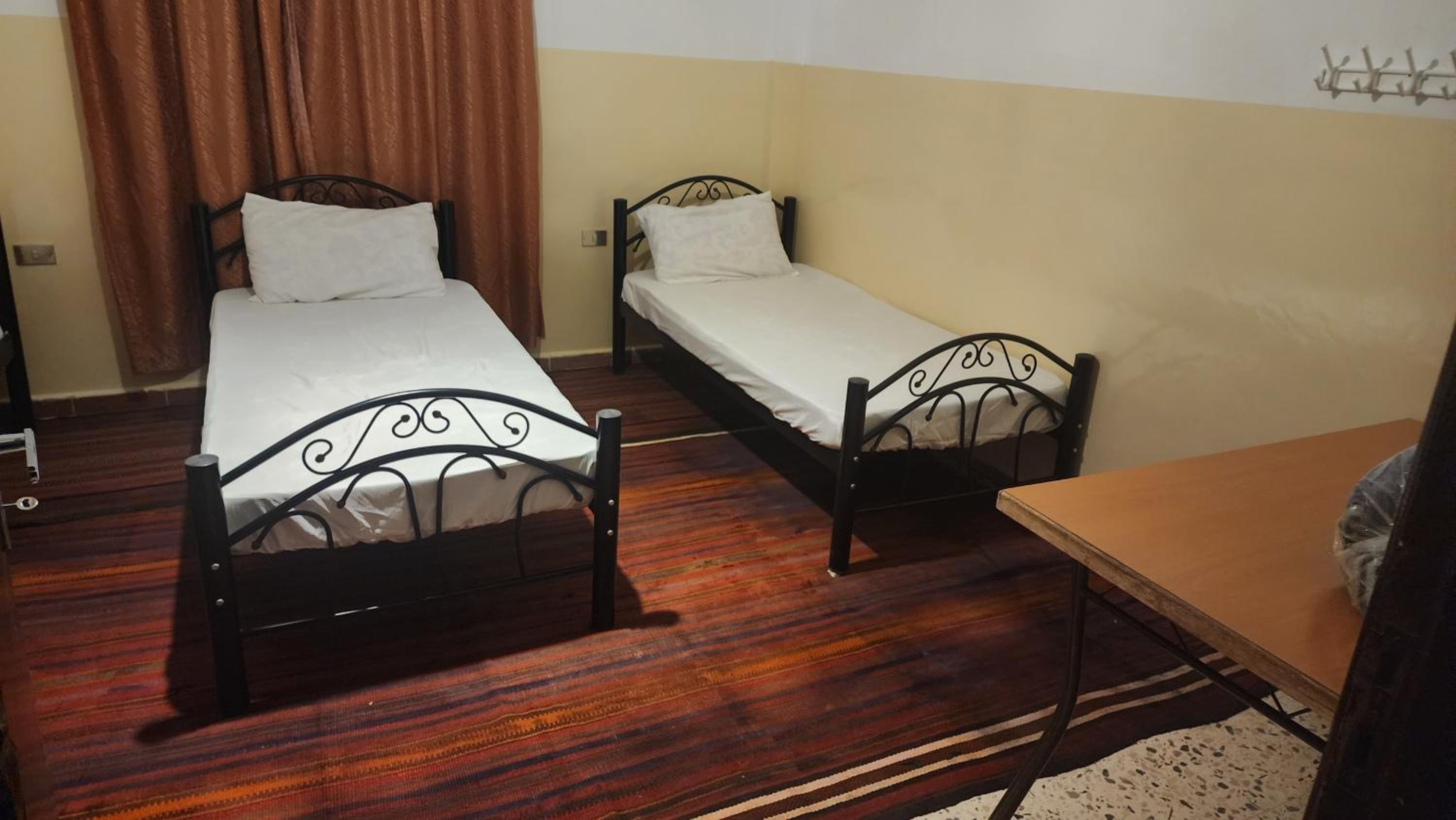 Economy Triple Room with Shared Bathroom photo 1