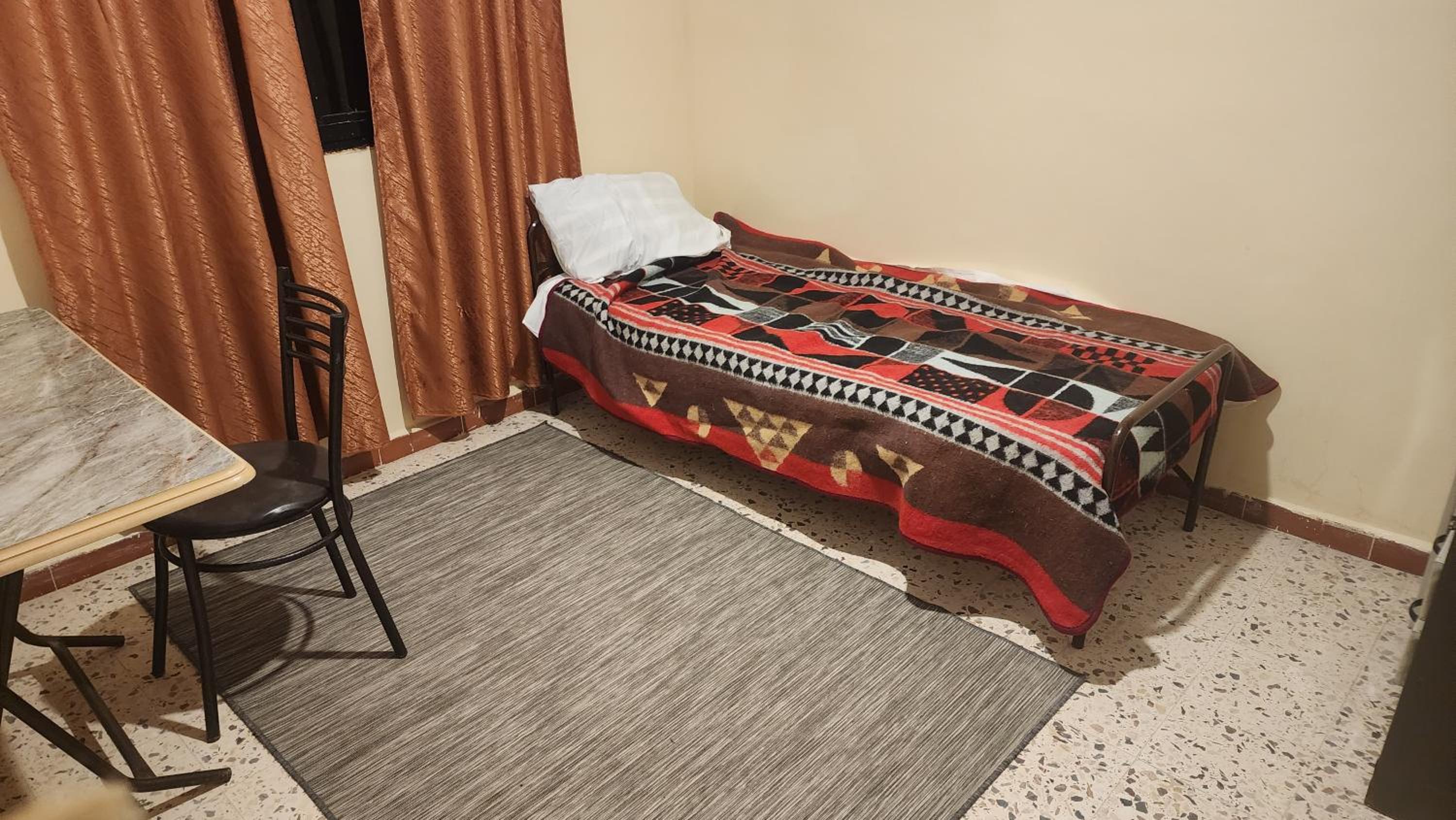 Single Room with Shared Bathroom photo 1