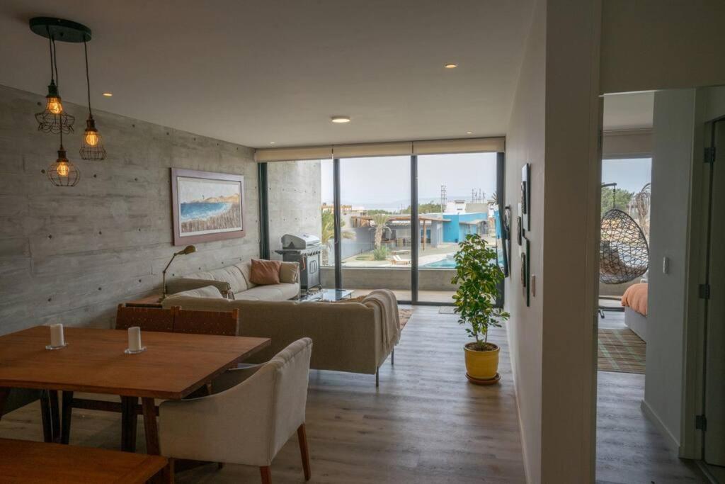 Three-Bedroom Apartment photo 2