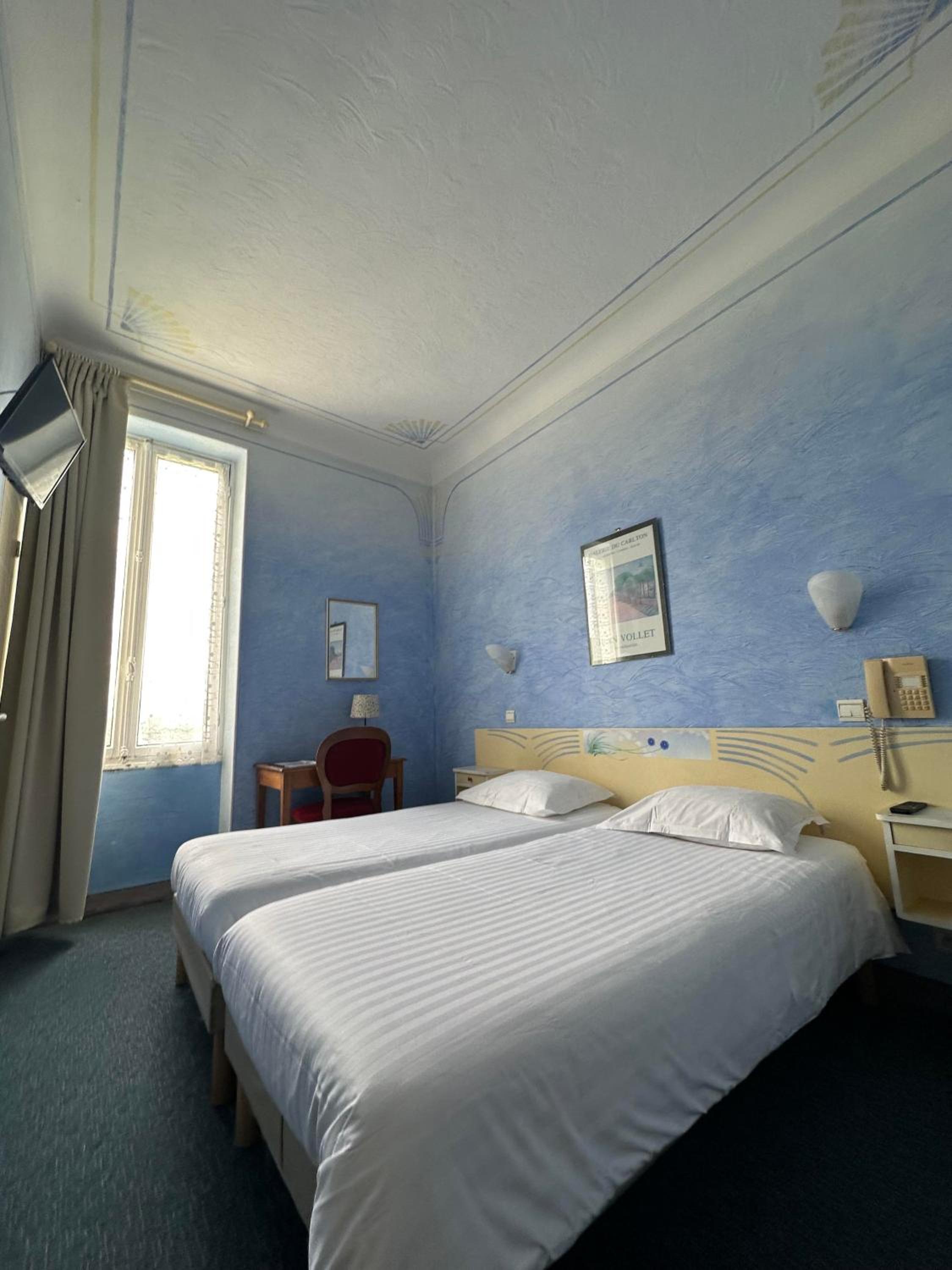 Twin Room - Photo 1