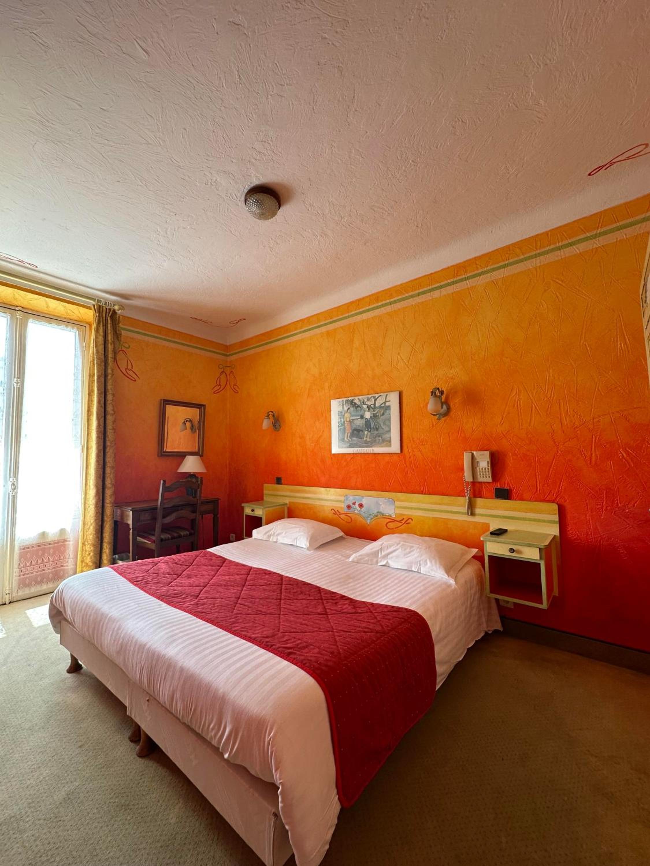 Double Room with Balcony - Photo 4