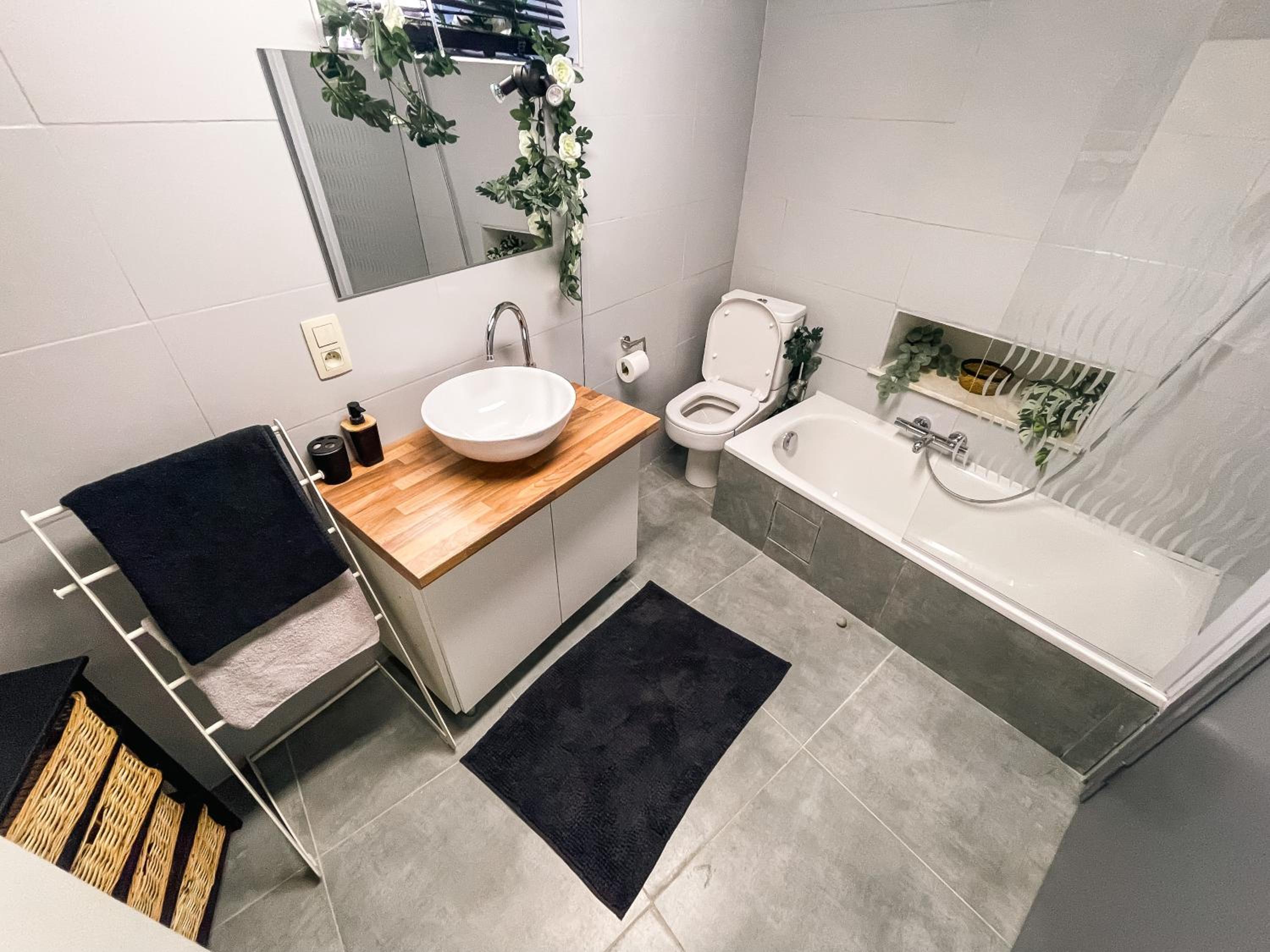 Double Room with Private External Bathroom photo 2