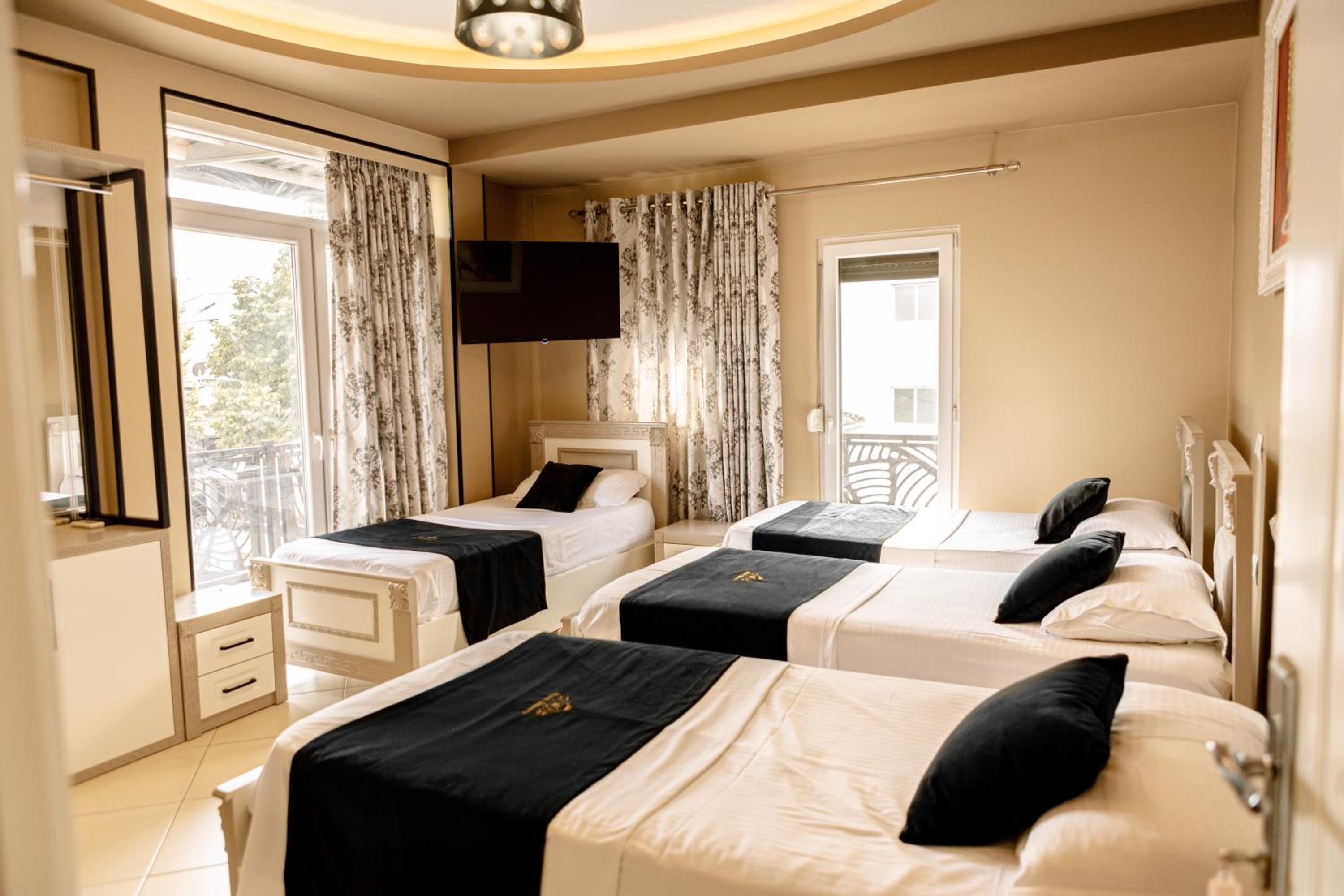 Deluxe Quadruple Room photo 3