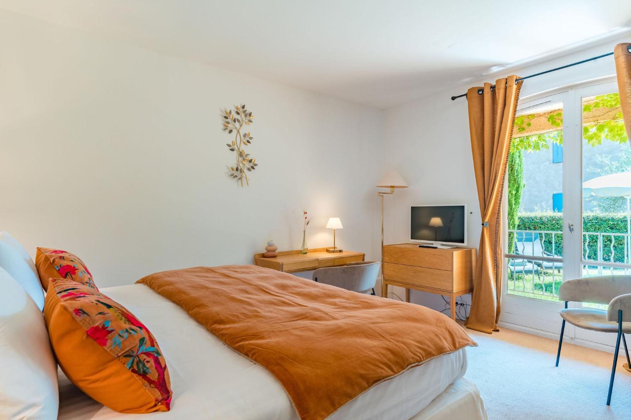 Classic Double Room with Balcony photo 1