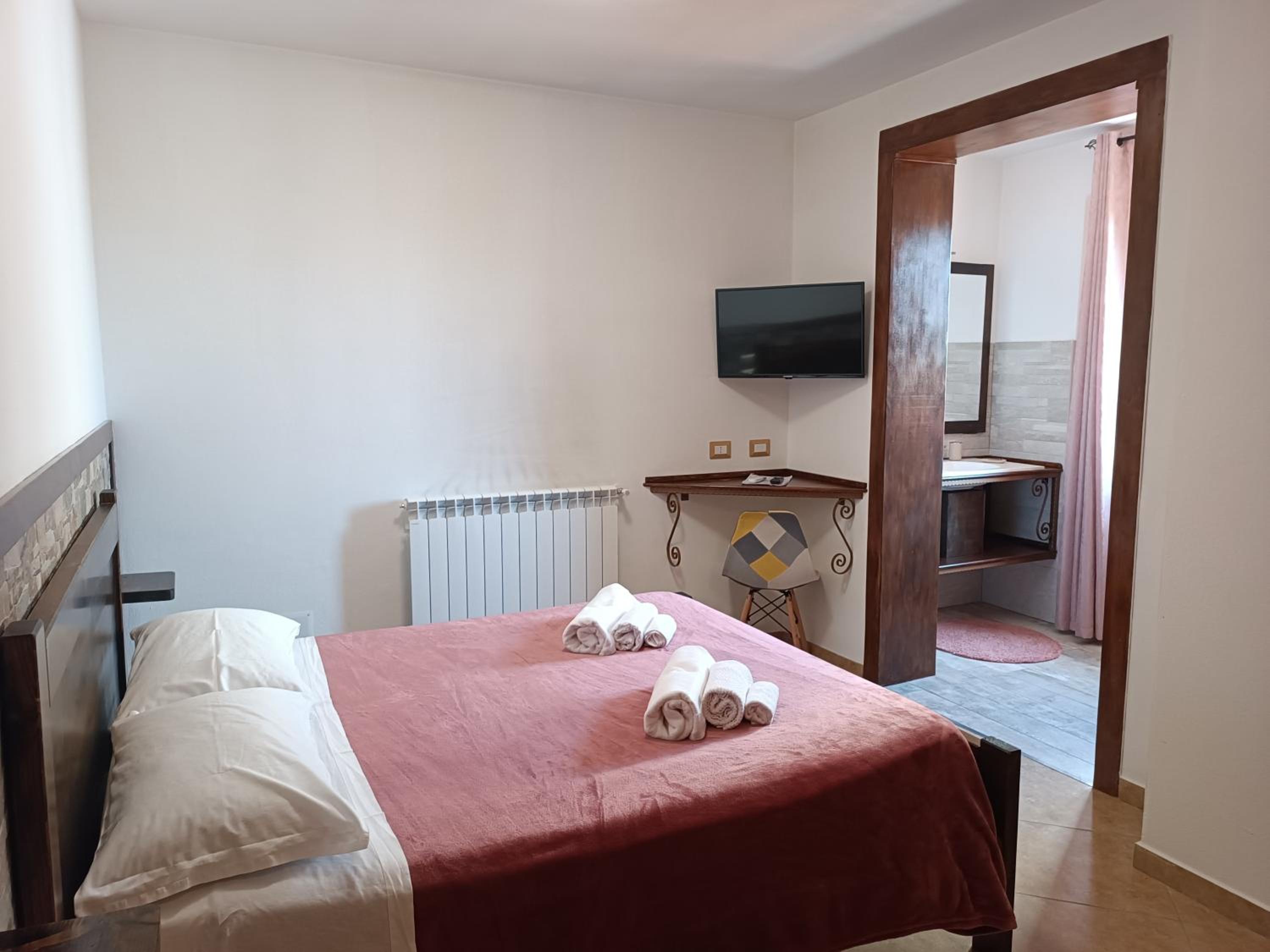 Quadruple Room with Private Bathroom photo 1